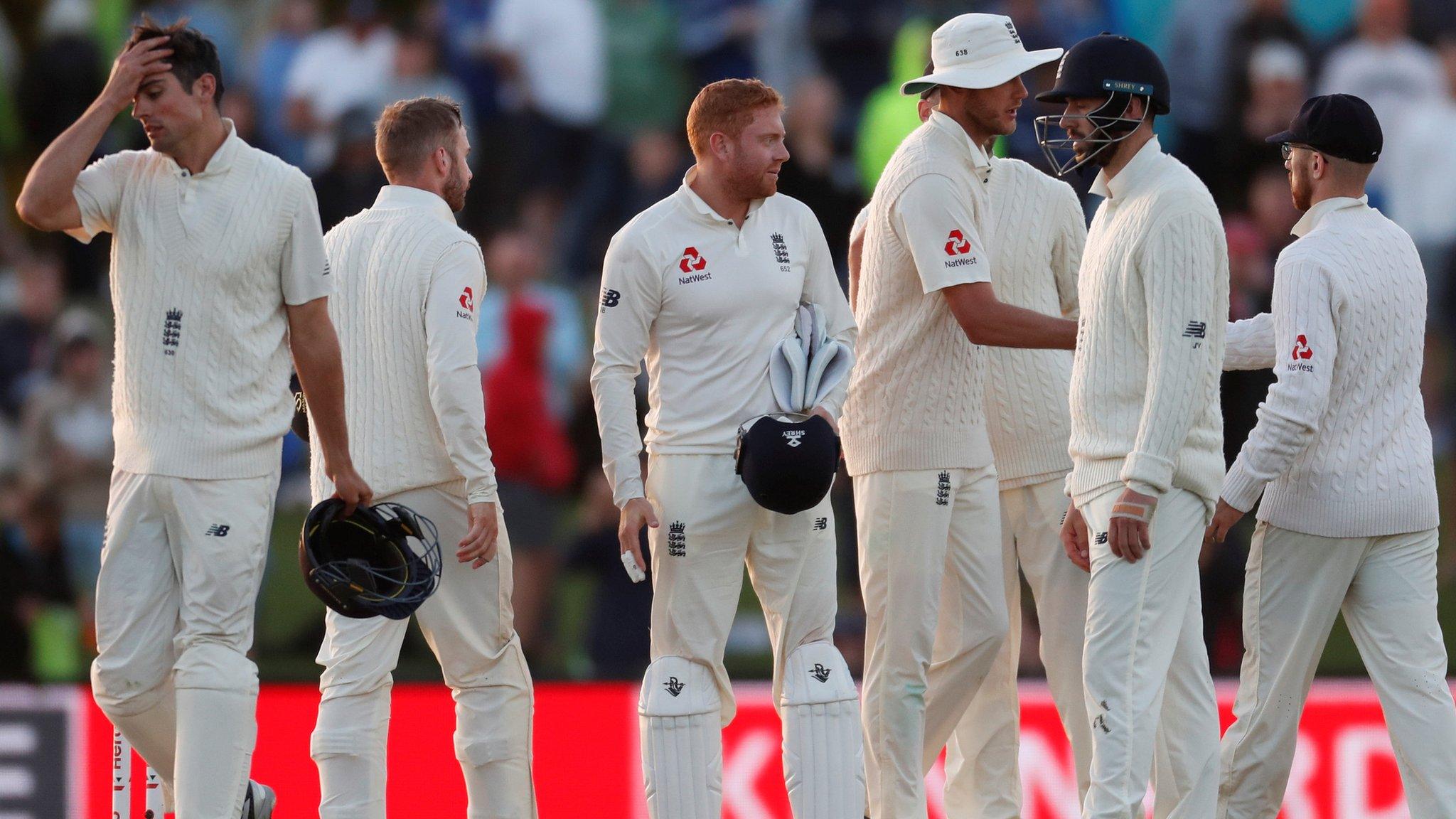 England walk off after drawing with New Zealand