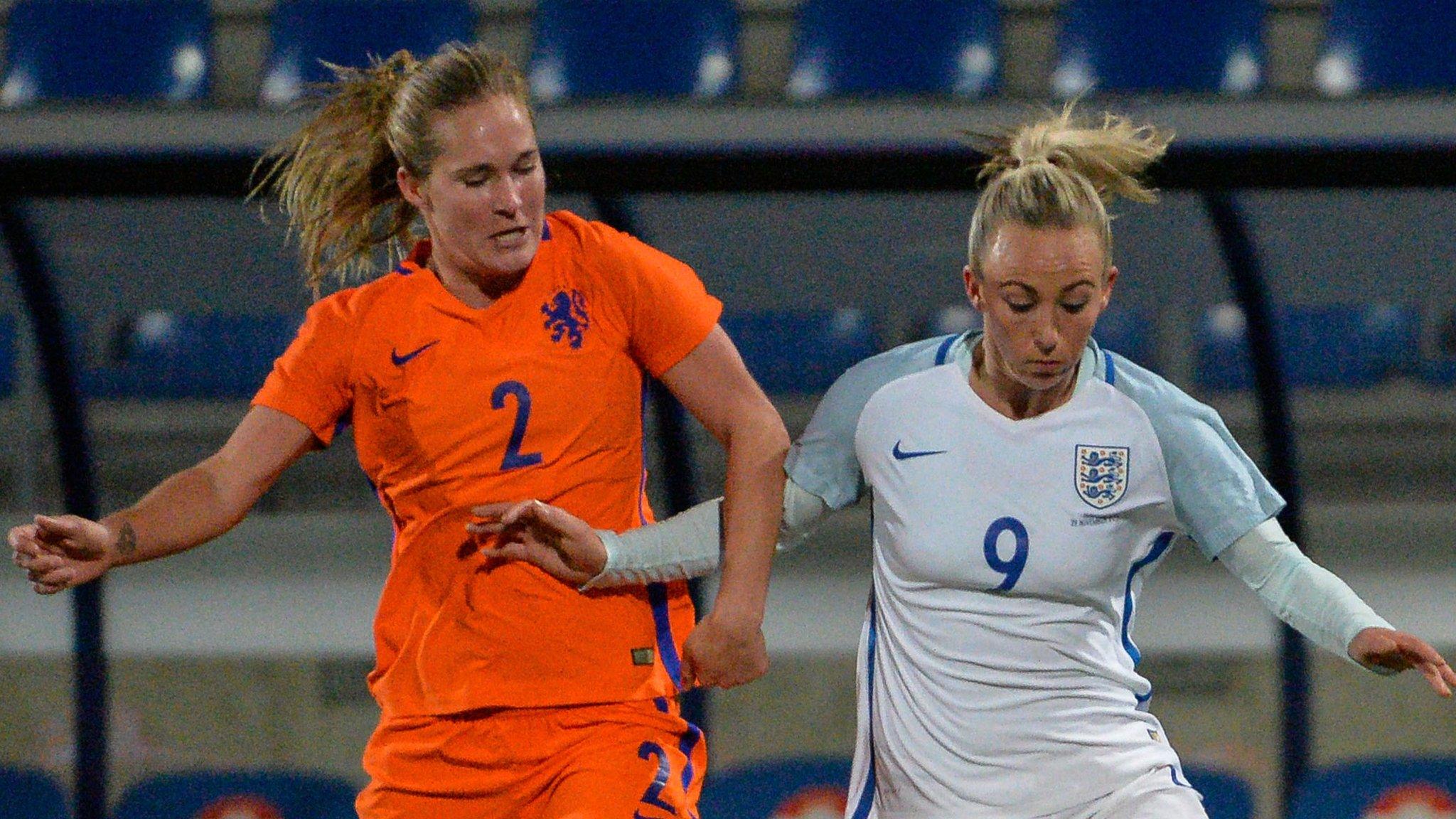 Desiree van Lunteren of the Netherlands and Toni Duggan of England