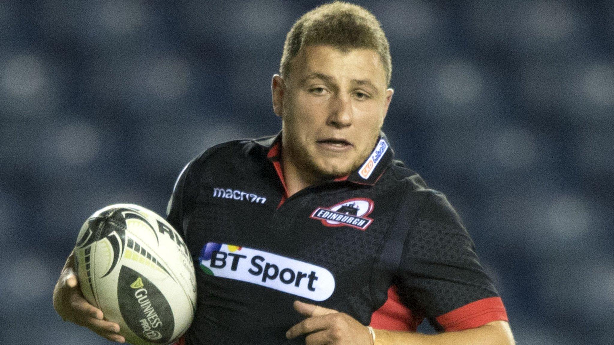 Duncan Weir in action for Edinburgh