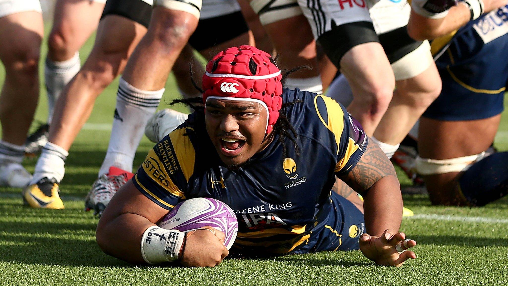 Worcester hooker Joe Taufet'ee's hat-trick more than doubled his tally of tries for the club in the space of one afternoon