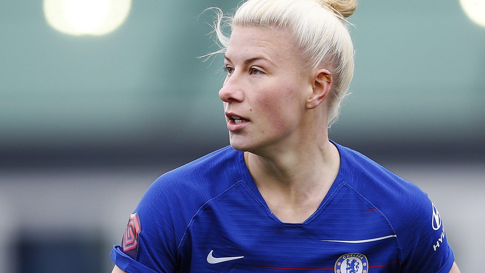 Bethany England in action for Chelsea