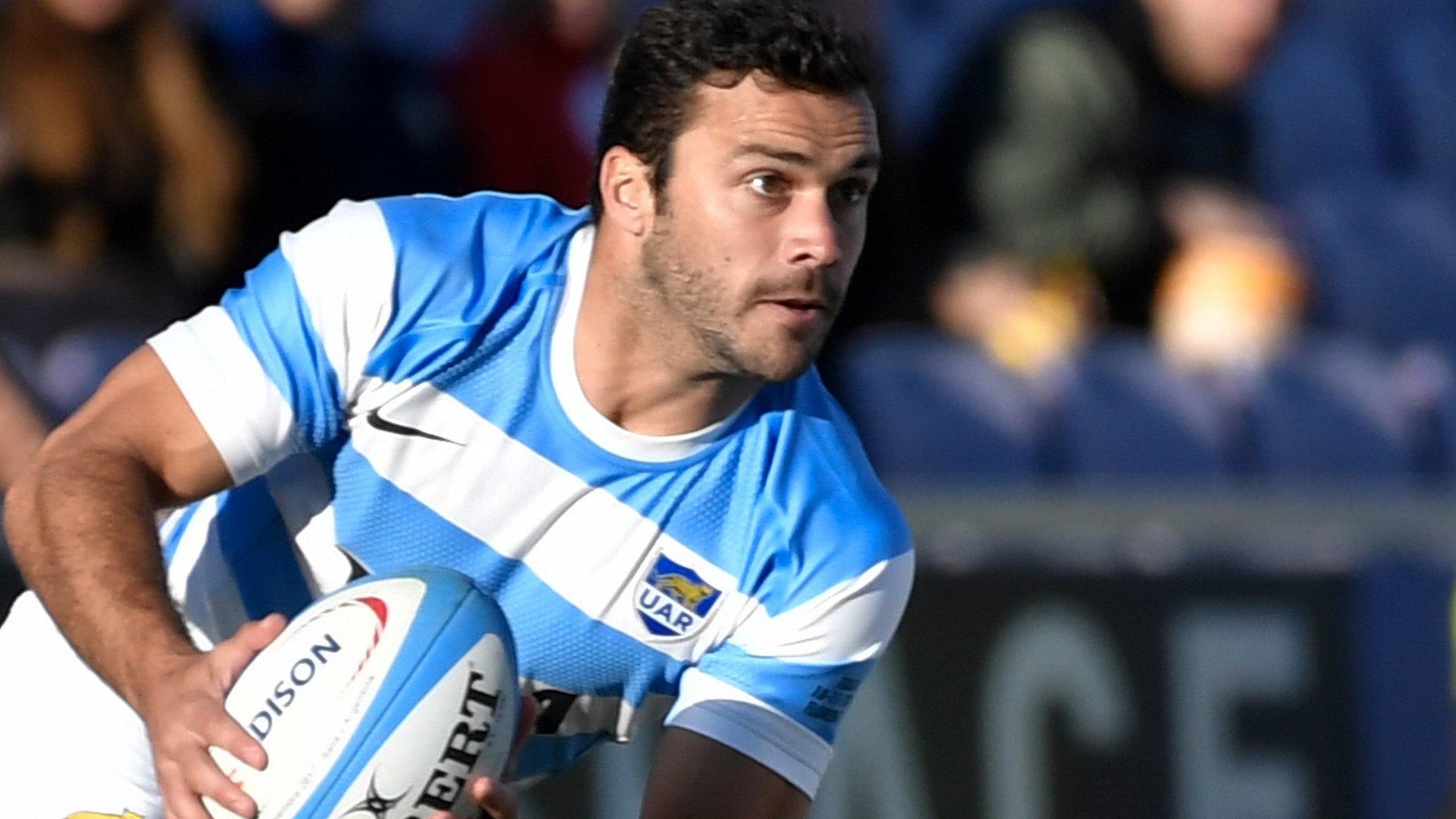 Martin Landajo in action for Argentina