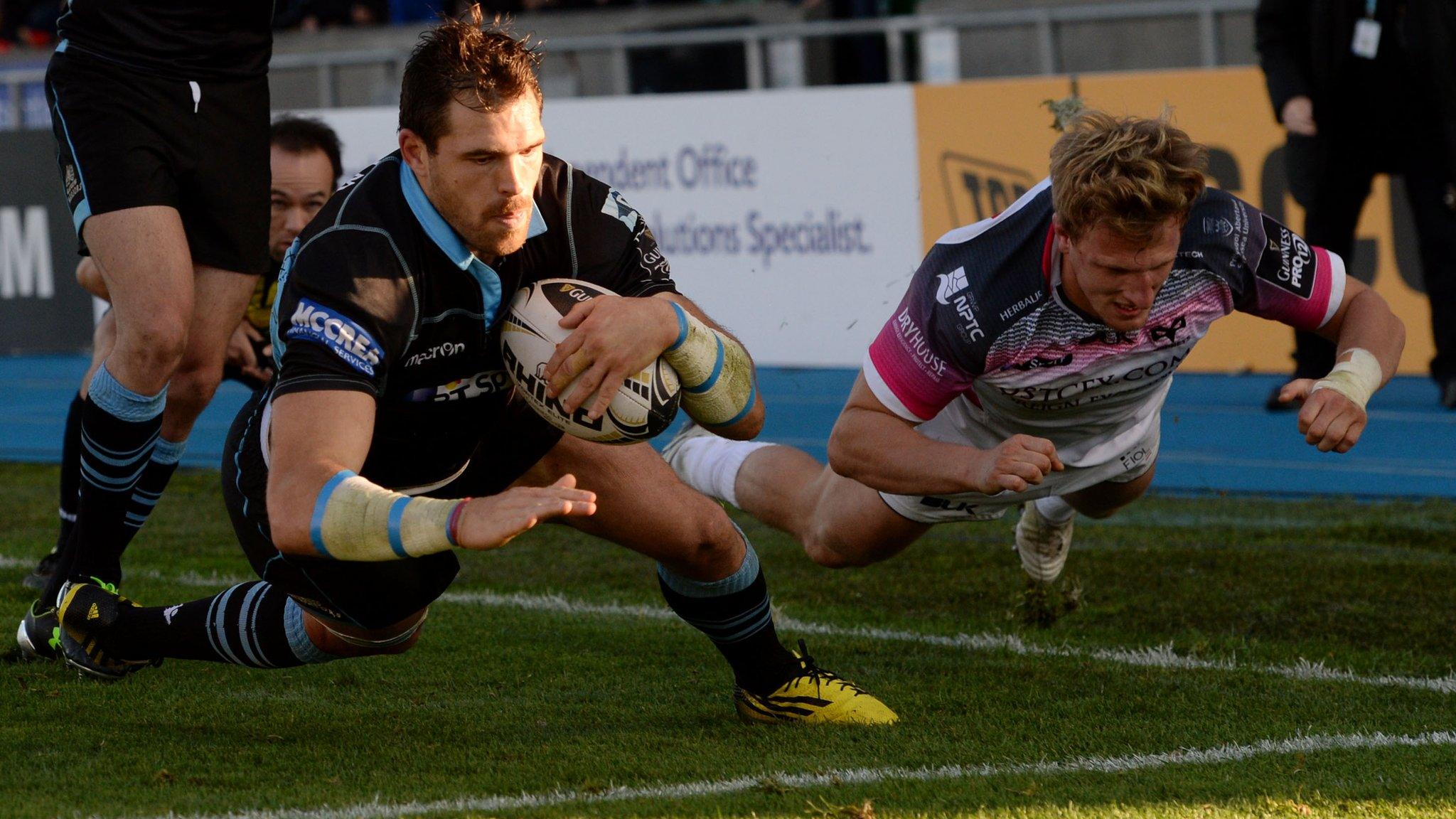 Sean Lamont scores Glasgow's first try