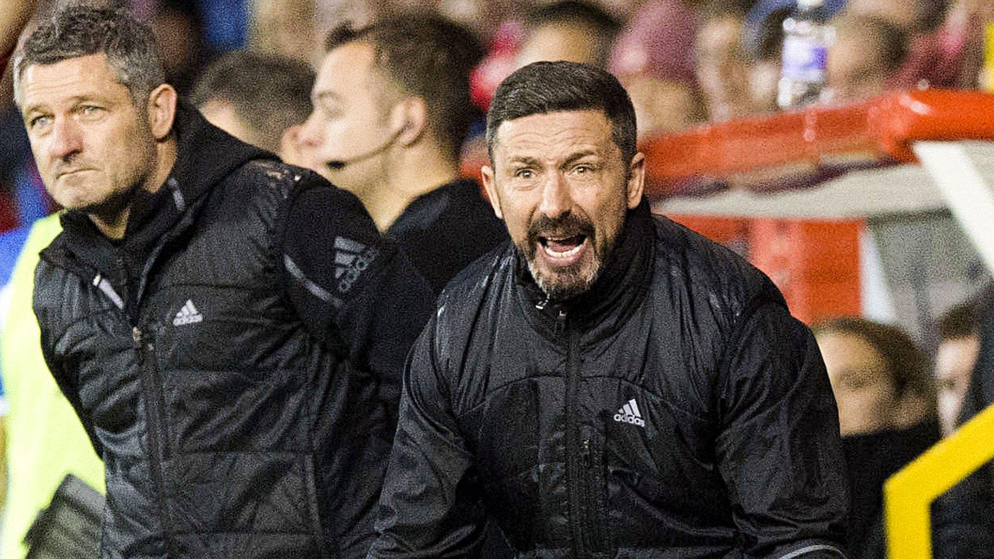 Aberdeen manager Derek McInnes (right)