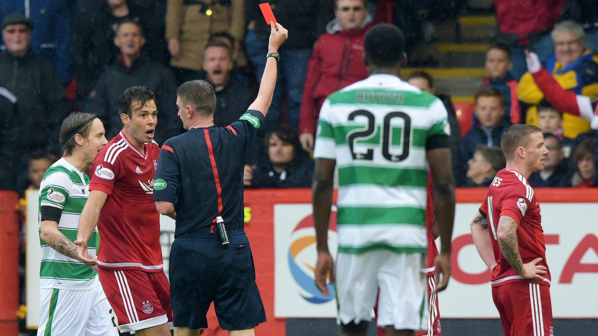 Craig Thomson sends off Jonny Hayes