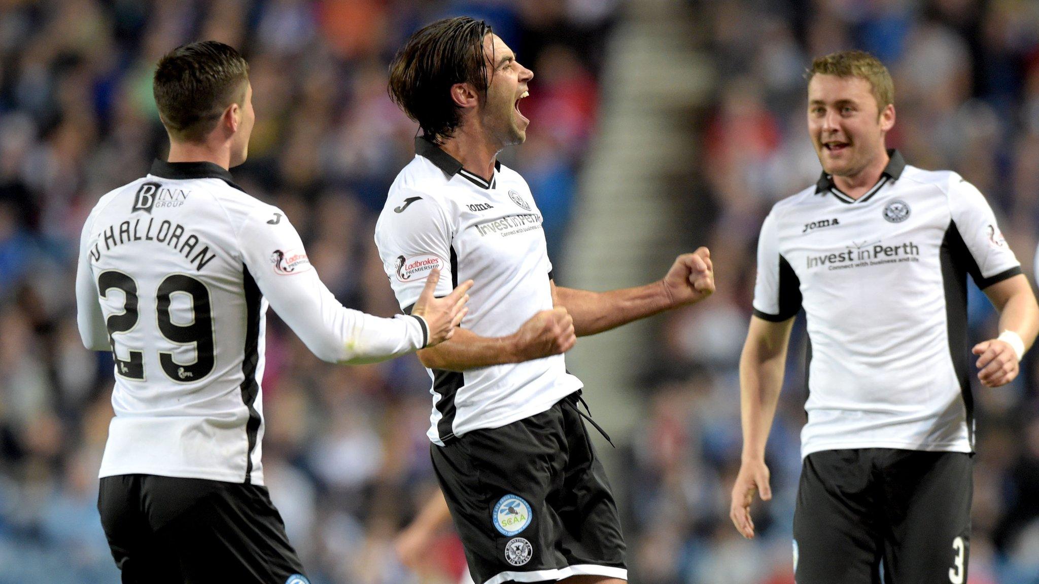 Simon Lappin (centre) shot home St Johnstone's second goal at Ibrox