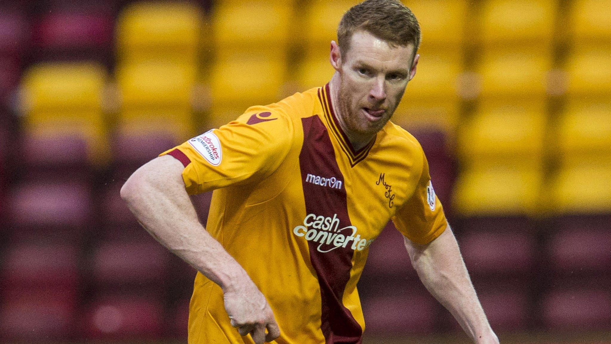 Stephen Pearson in action for Motherwell in their recent Premiership match against Kilmarnock