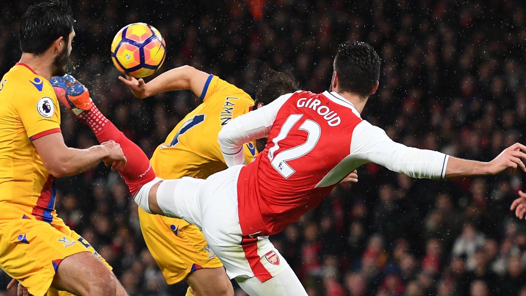 Olivier Giroud scores