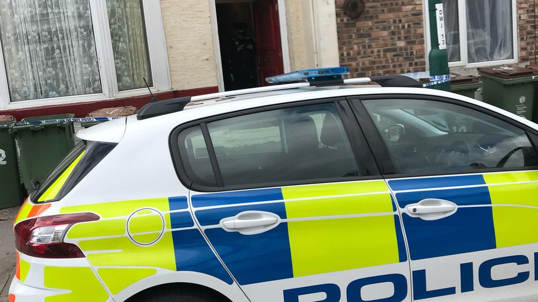 Redcar murder probe: Dead woman named as Barbara Davison - BBC News