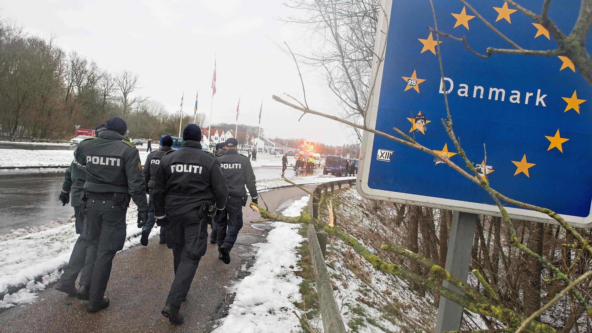 Danish police on the Danish-German border on 9 January 2016