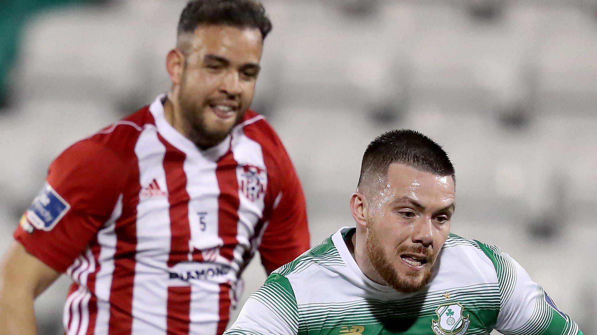 Derry's Darren Cole tracks Shamrock Rovers midfielder Brandon Miele