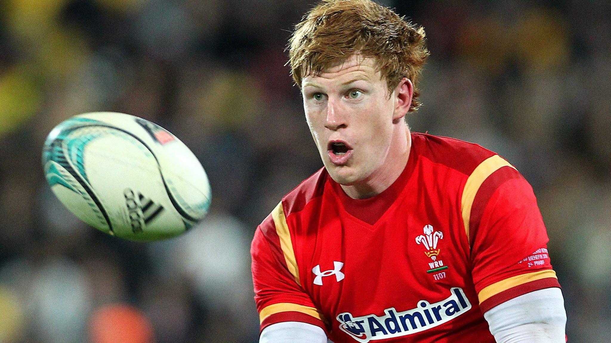 Rhys Patchell in action for Wales in June 2016