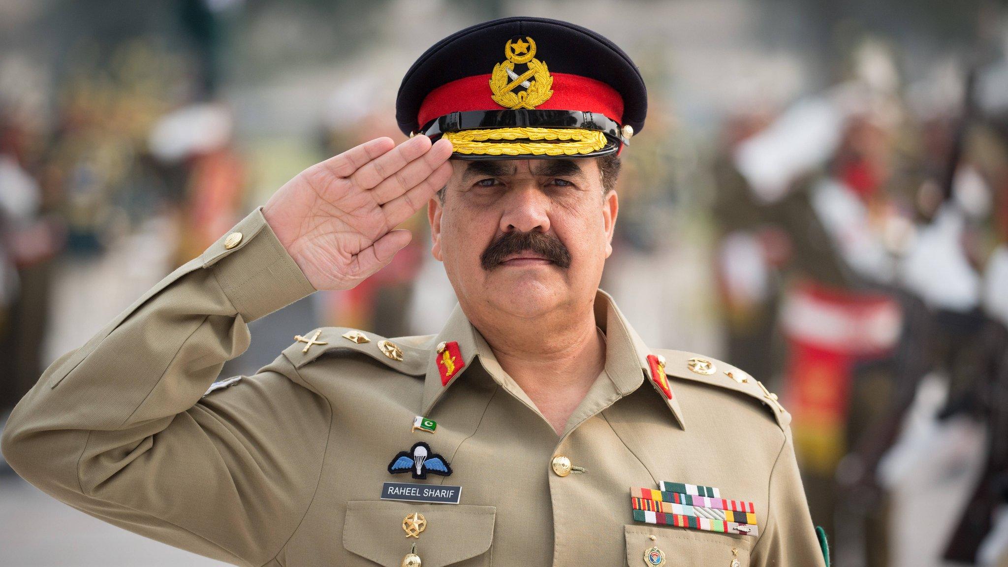 The supreme commander of the Pakistani army General Raheel Sharif salutes as he inspects a military honour guard at the Pakistani army's headquarters in Islamabad on 9 December 2015