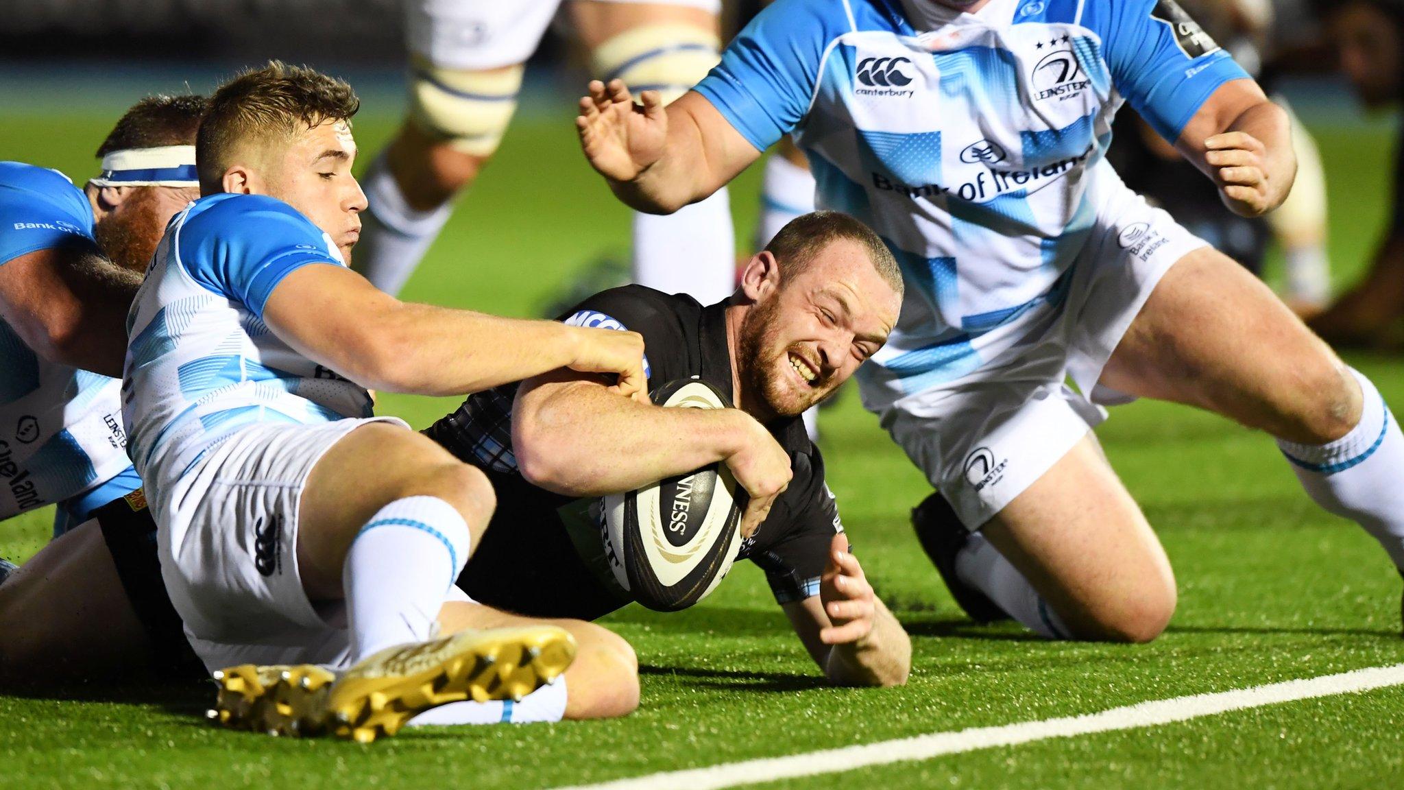 Nick Grigg scores a try for Glasgow