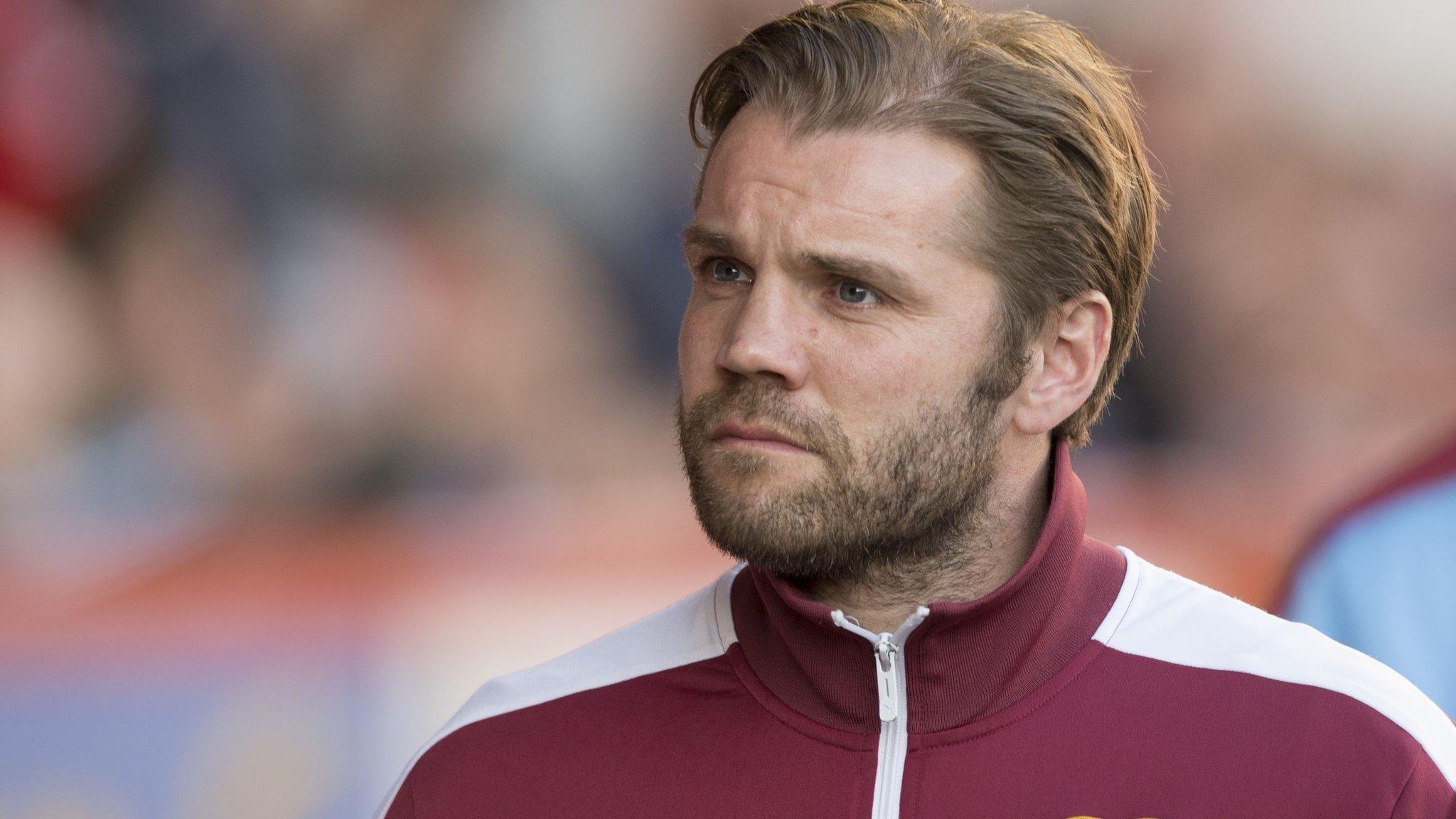 Hearts head coach Robbie Neilson