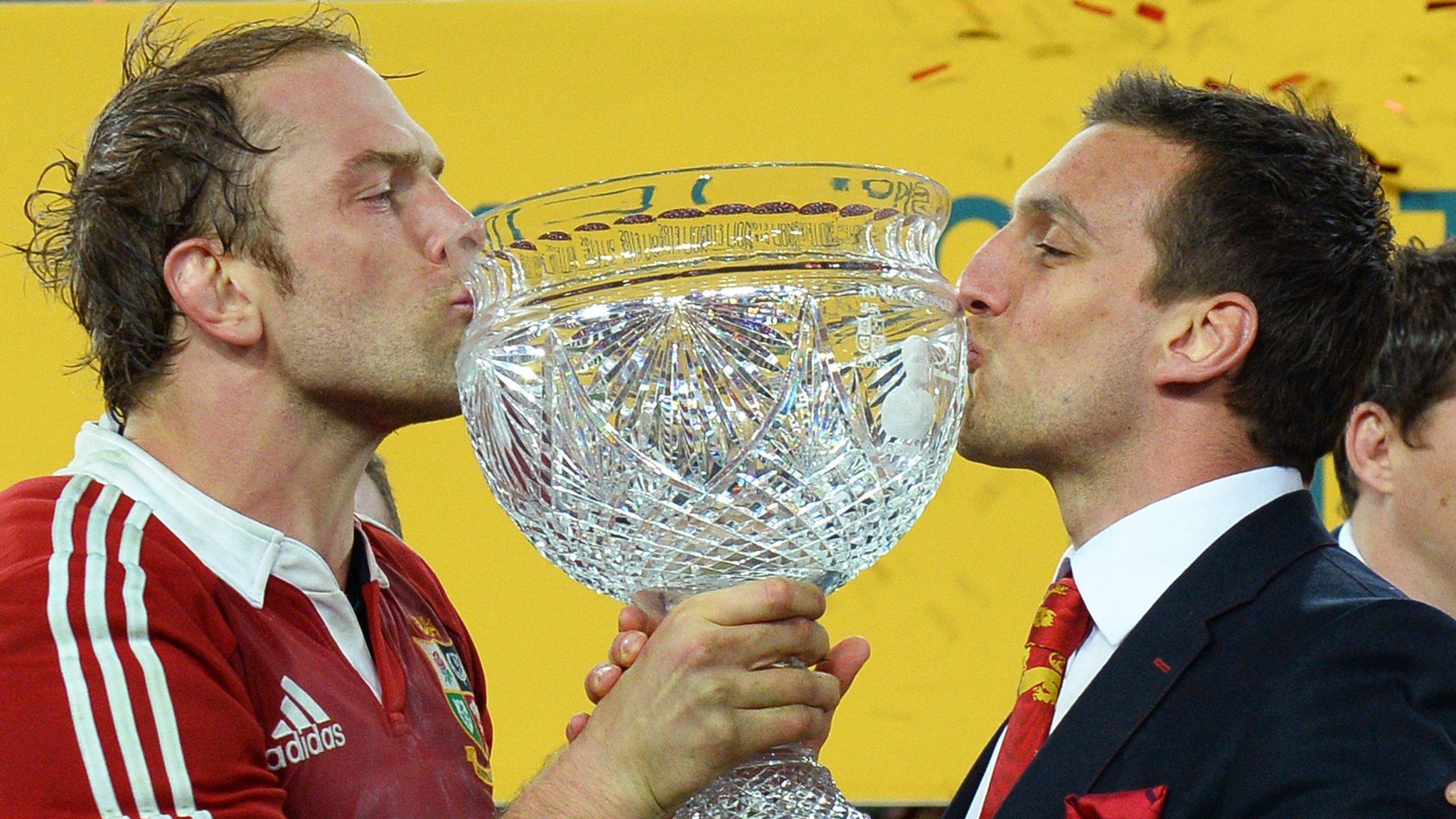 Alun Wyn Jones and Sam Warburton celebrate 2013 Lions success