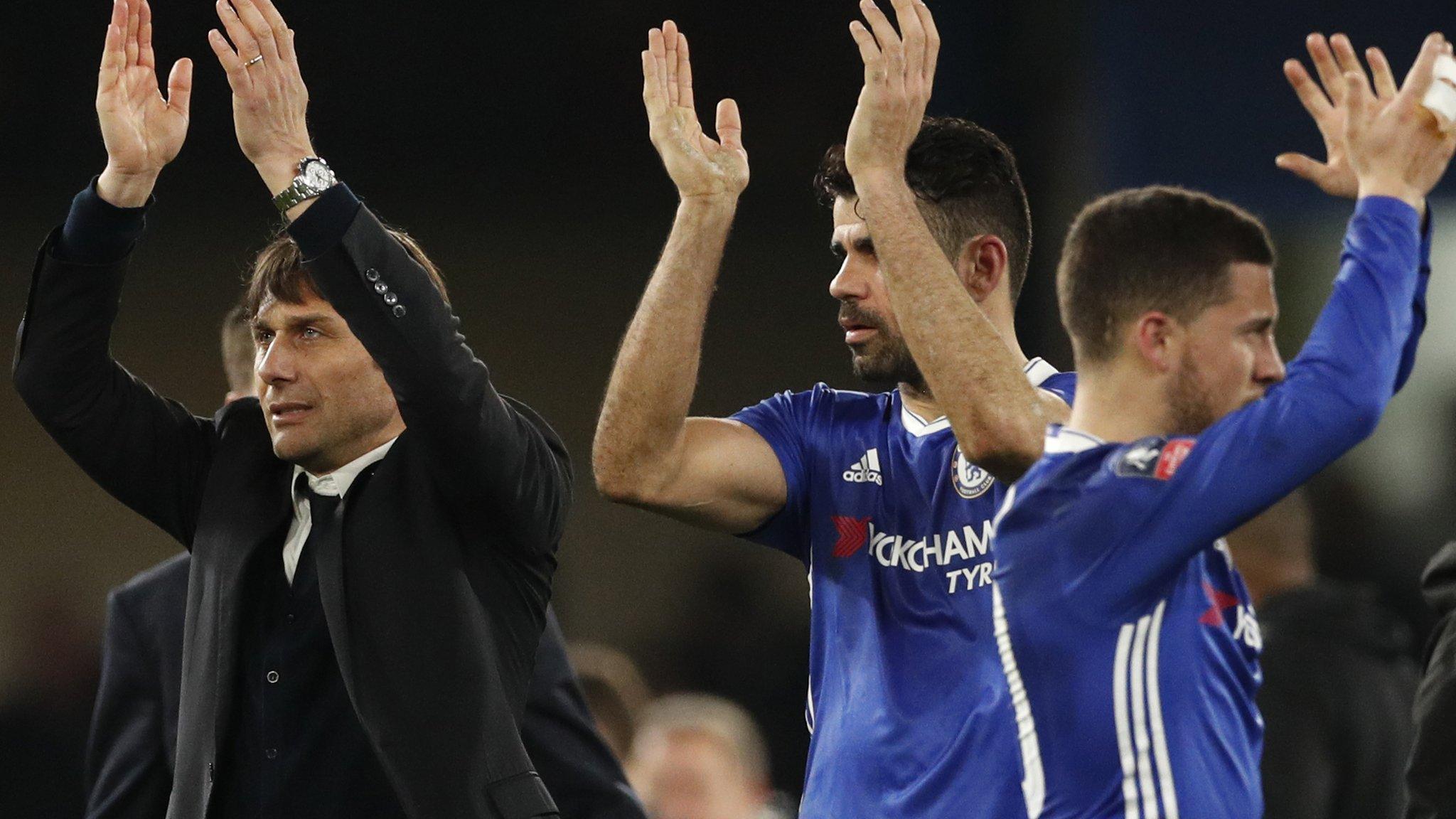 Chelsea celebrate beating Manchester United 1-0