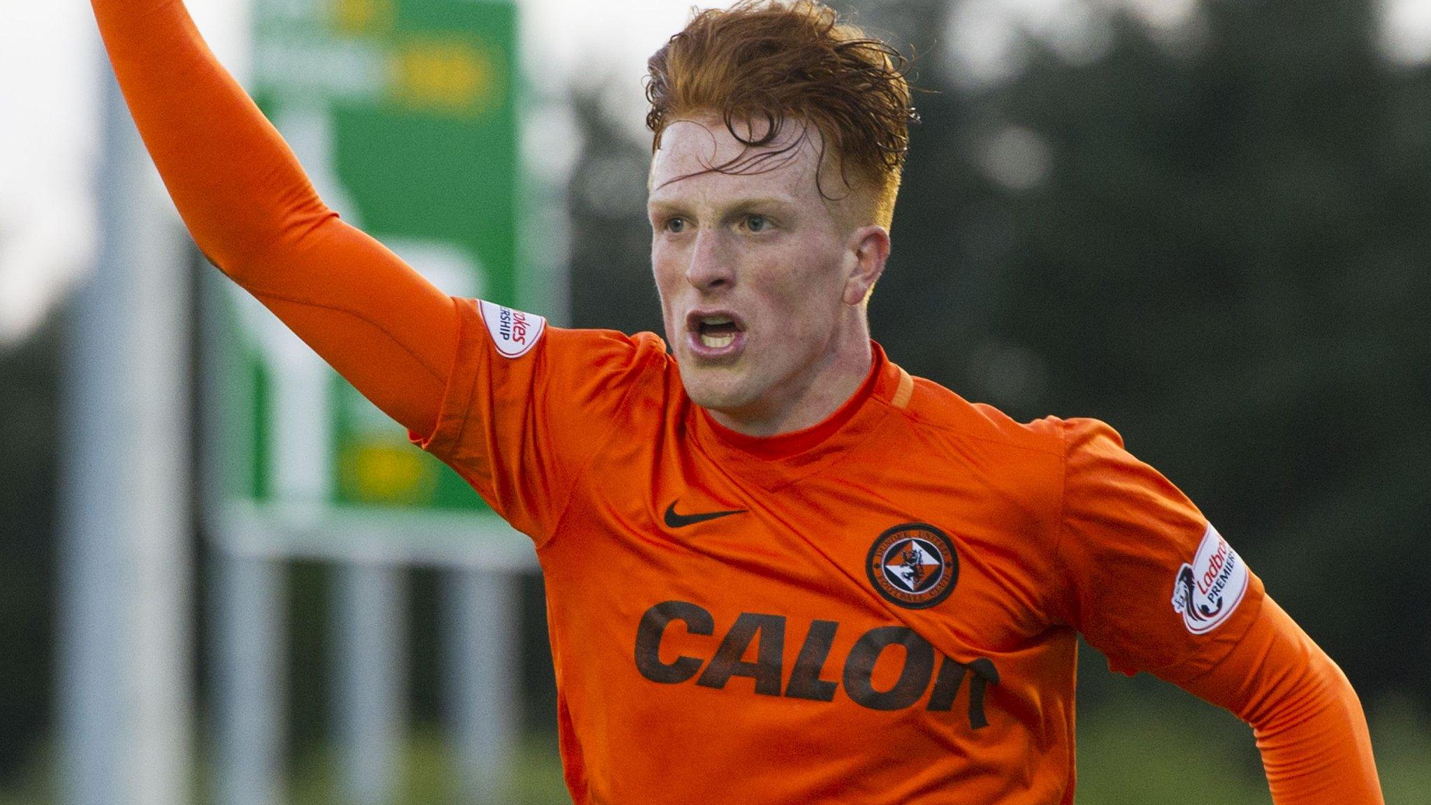 Dundee United striker Simon Murray celebrates a goal