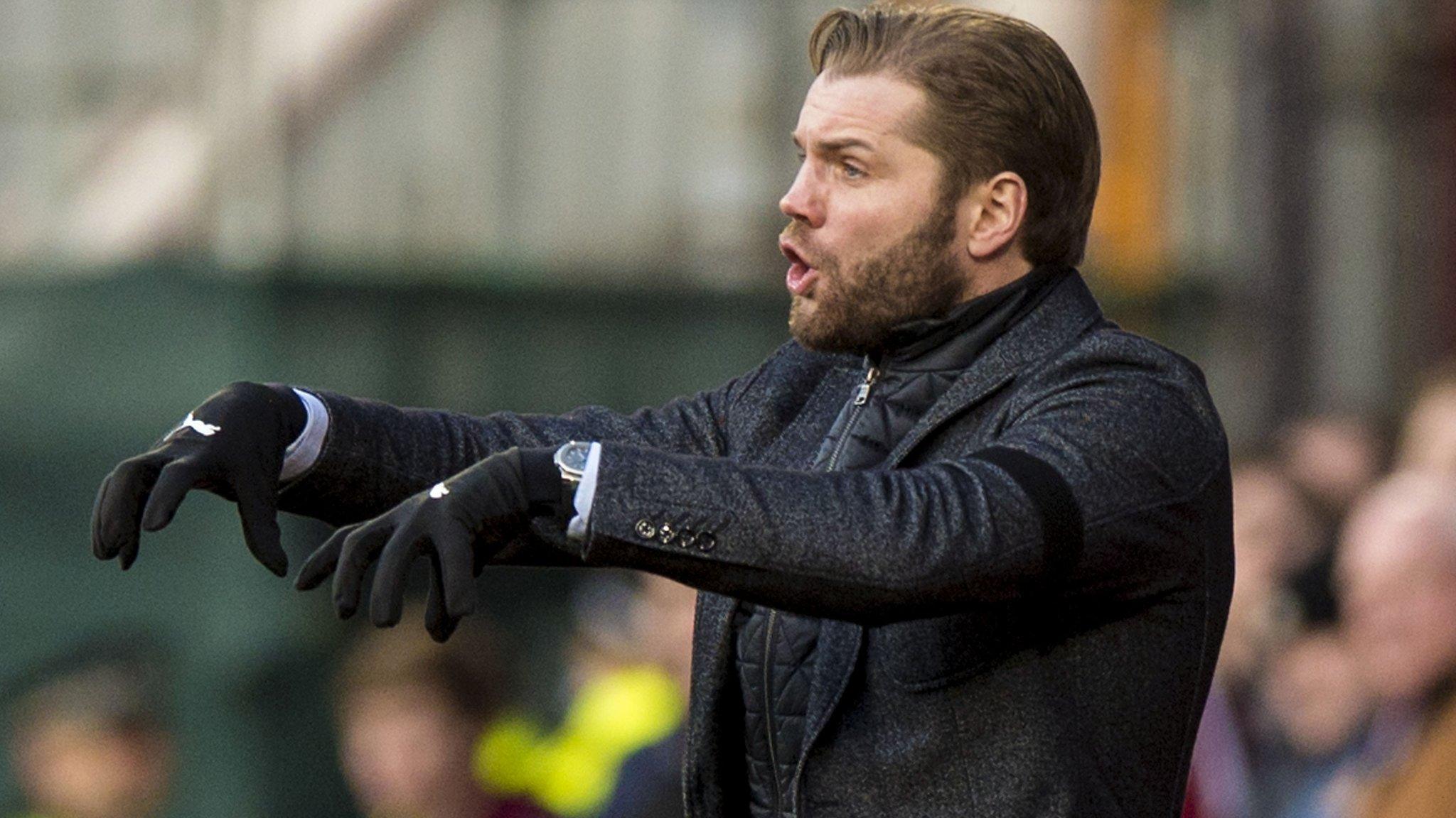 Hearts head coach Robbie Neilson