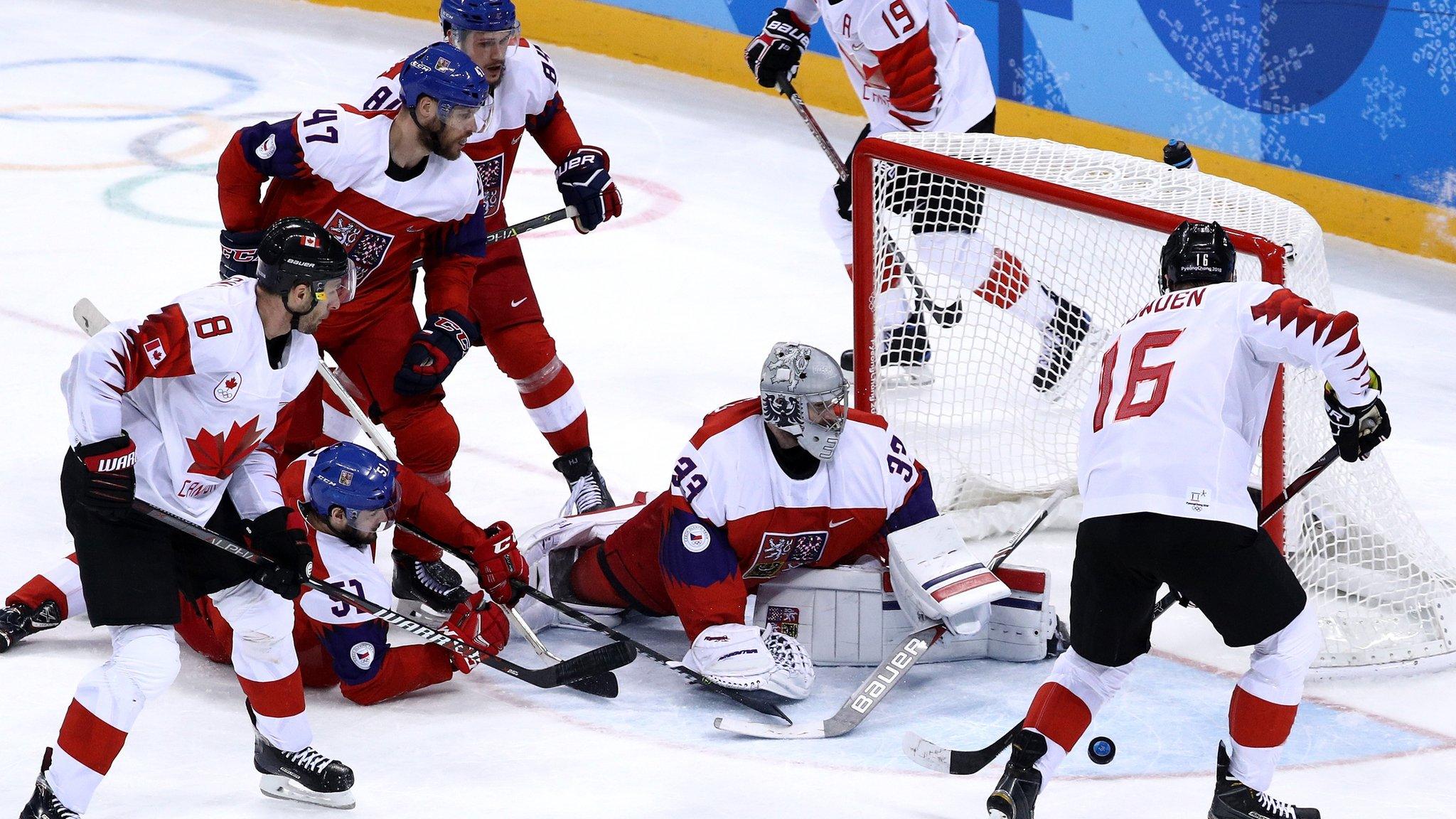 Ice Hockey - Czech Republic v Canada