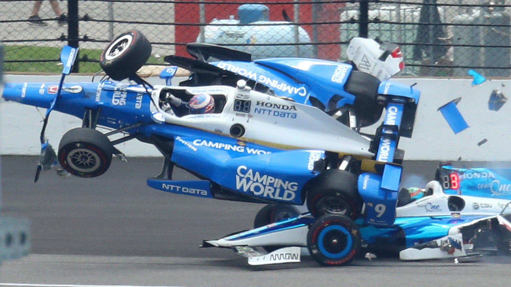 Scott Dixon crashes