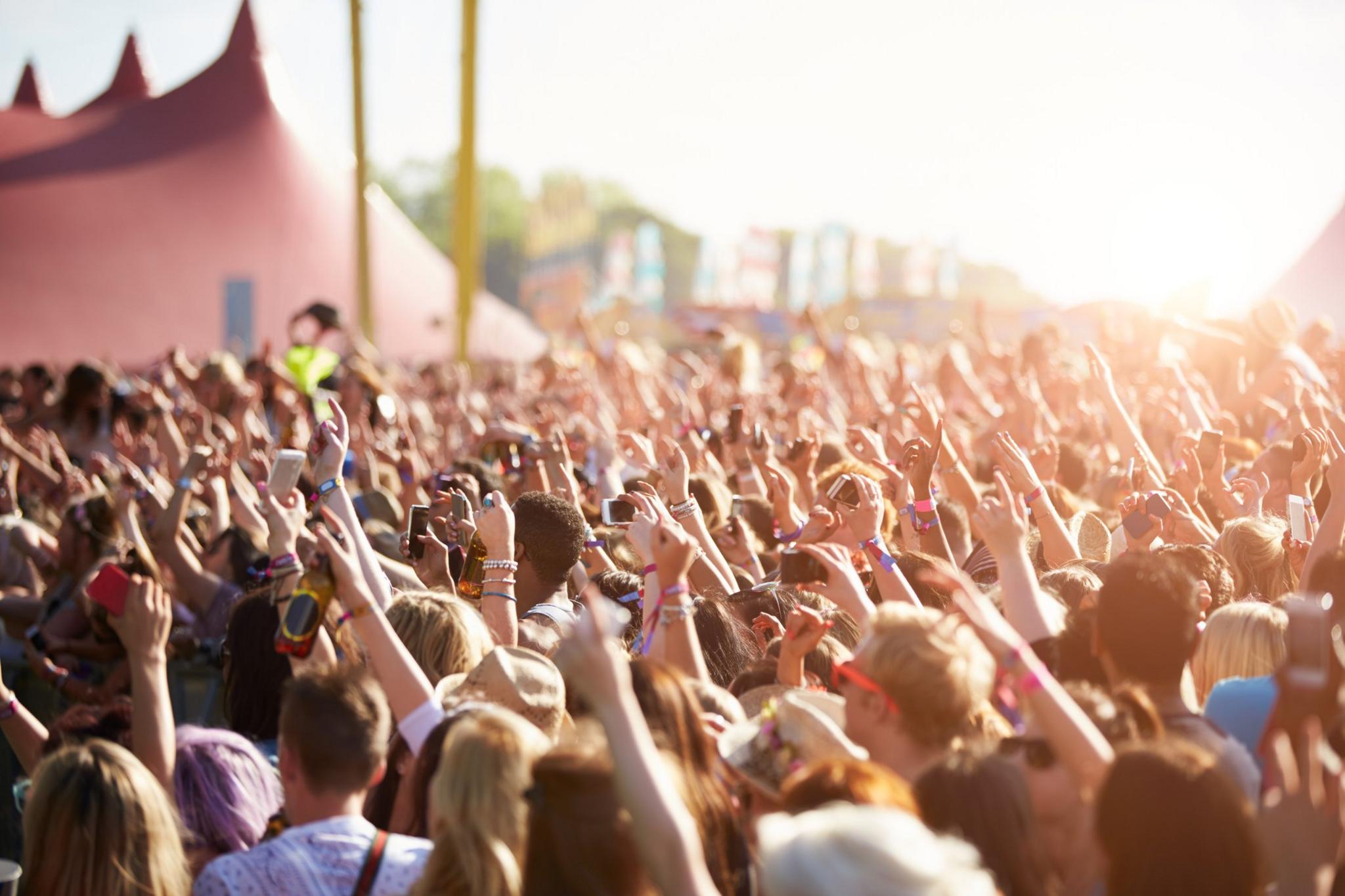 crowd-of-people-at-a-festival