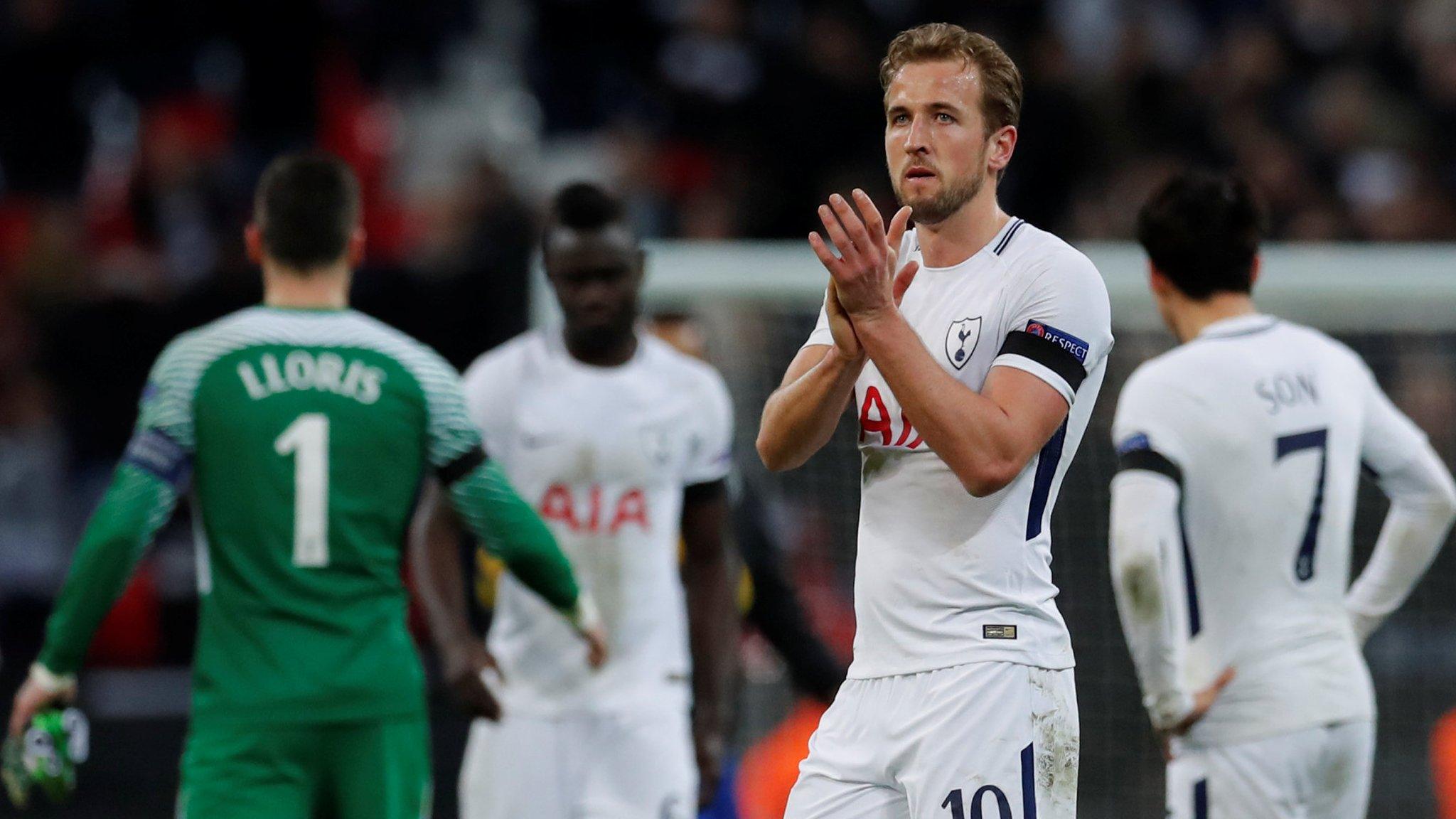 Dejected Tottenham players