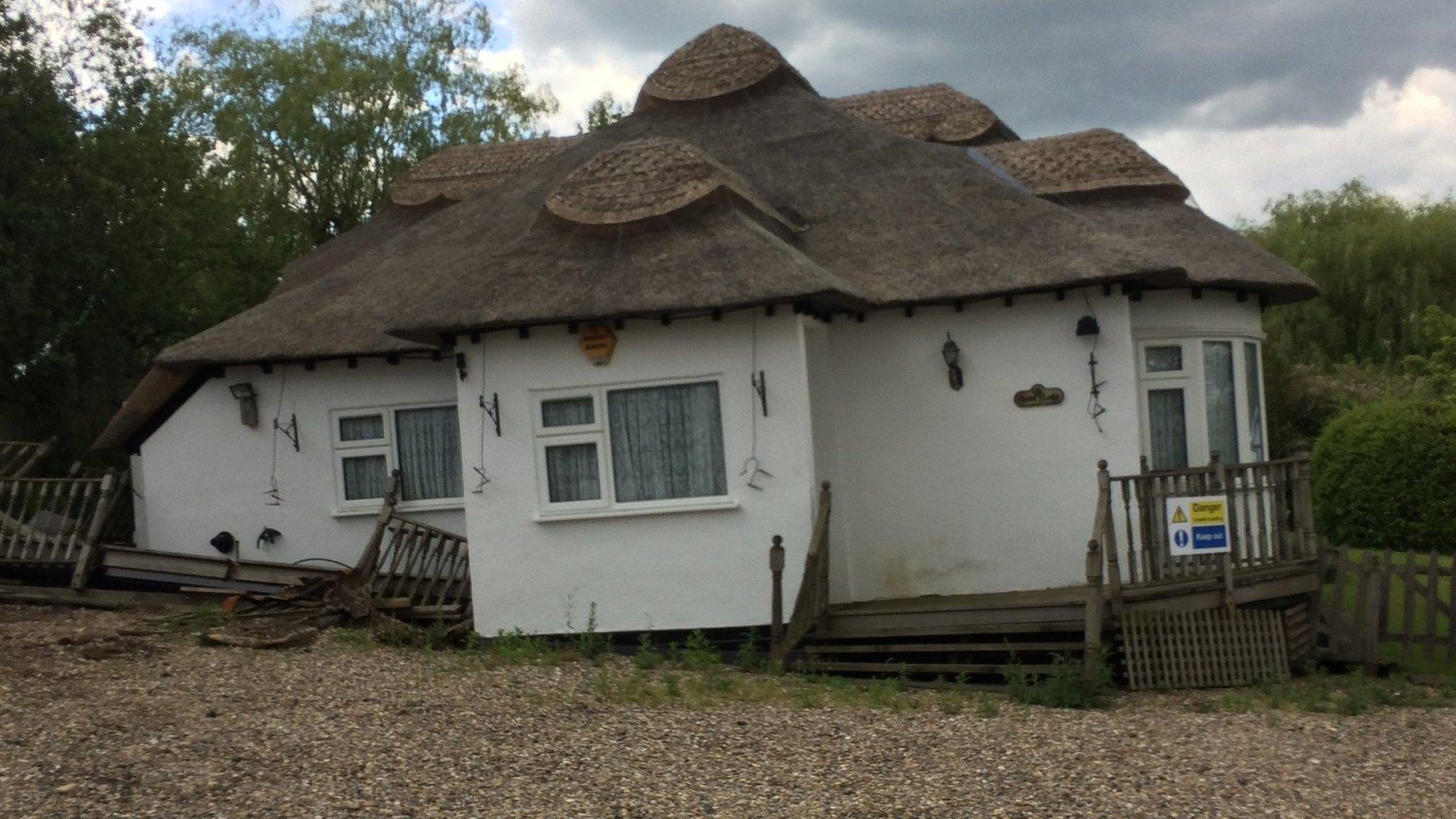 Sinking cottage