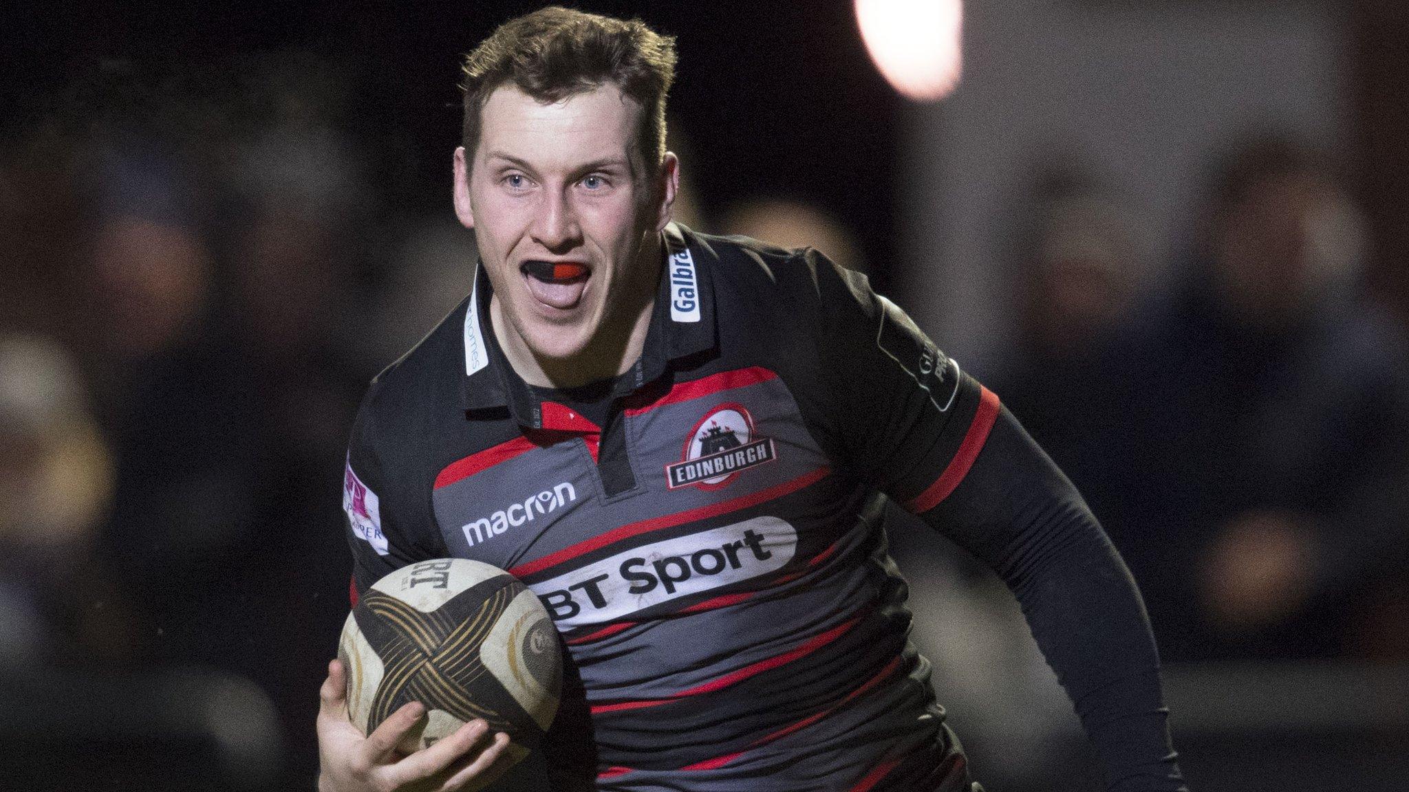 Mark Bennett scores Edinburgh's winning try