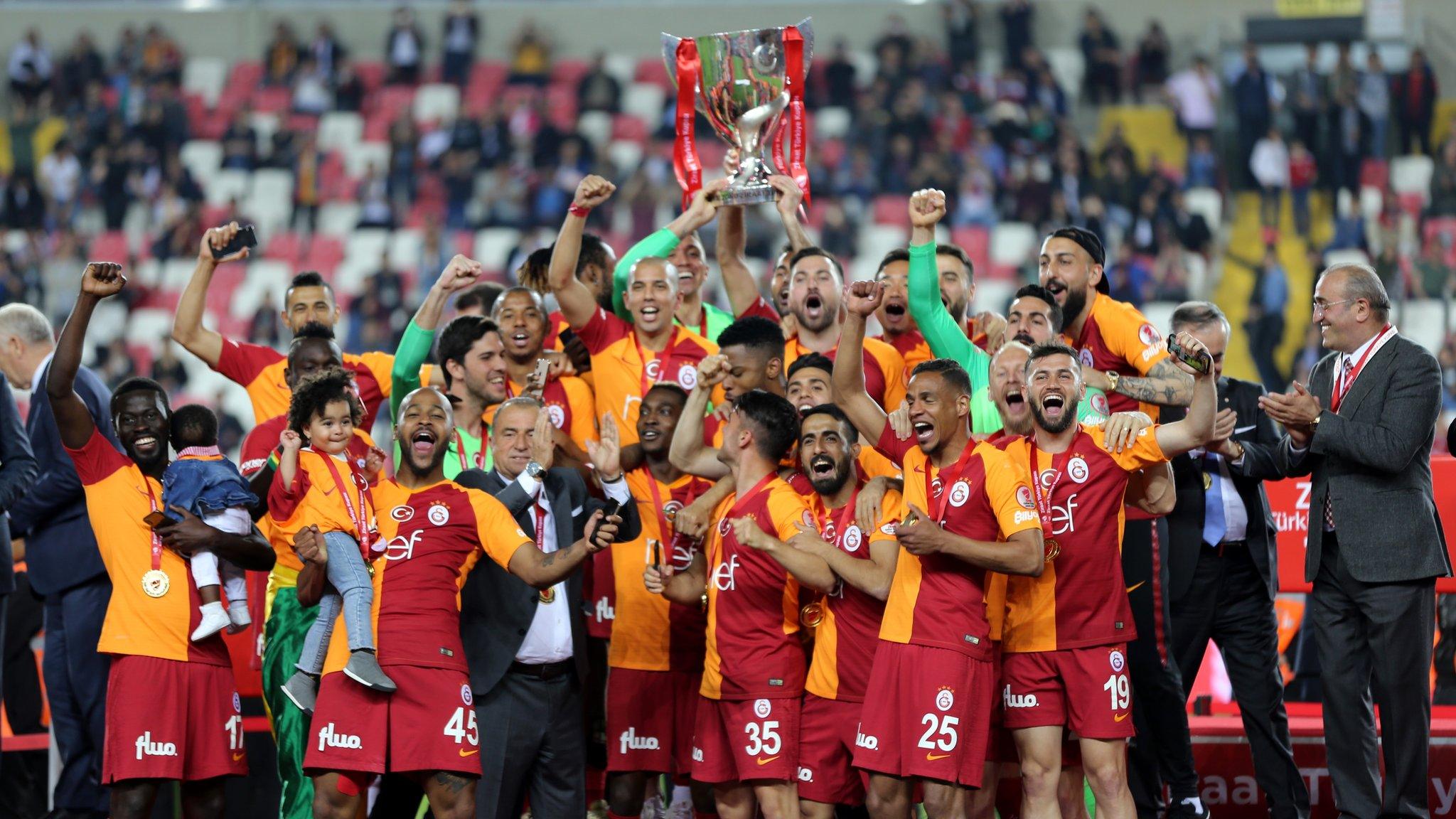 Galatasaray celebrate winning the Turkish Cup