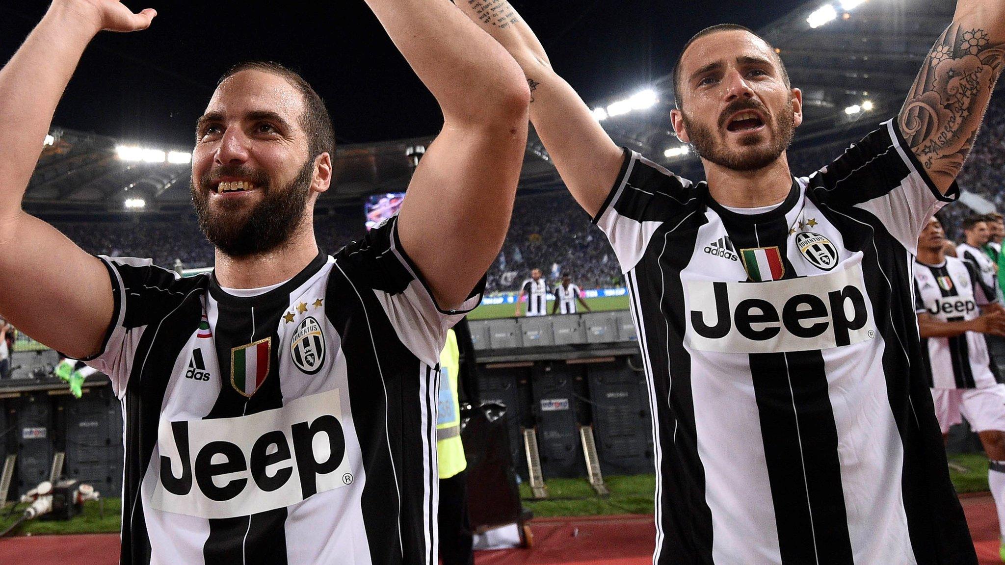 Leonardo Bonucci and Gonzalo Higuain