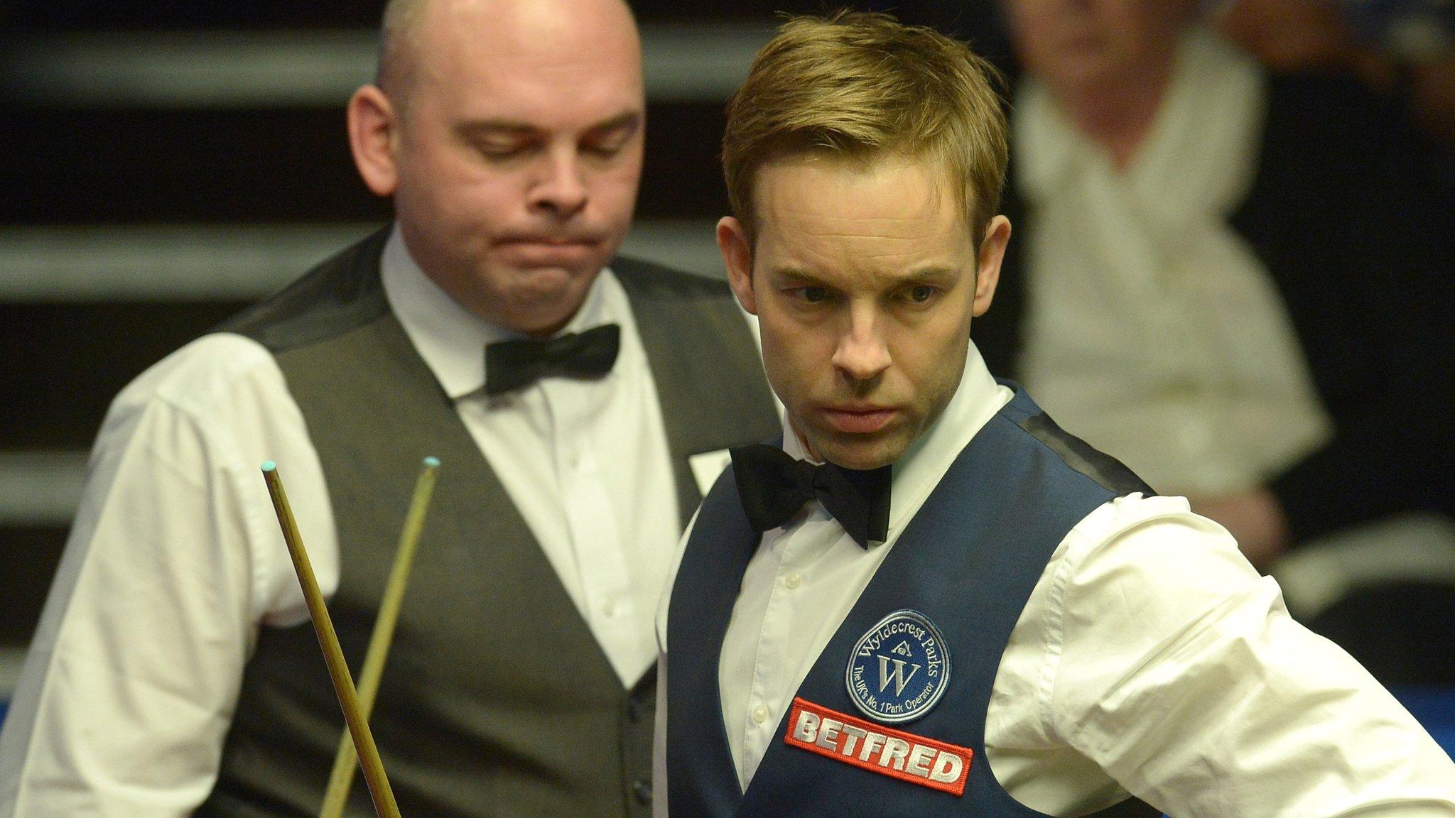 Ali Carter and Stuart Bingham