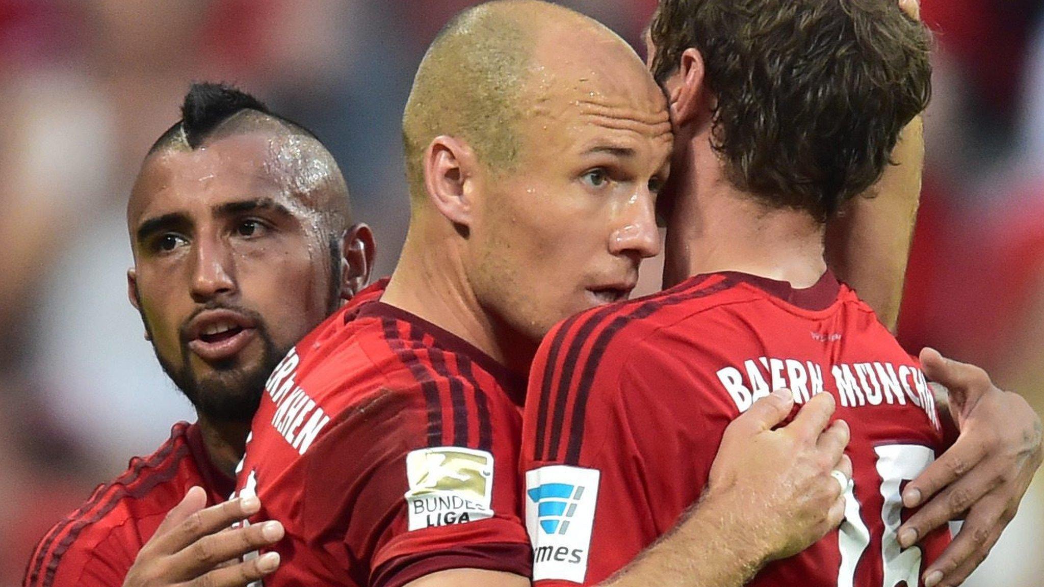 (left to right) Bayern's Arturo Vidal, Arjen Robben and Thomas Muller