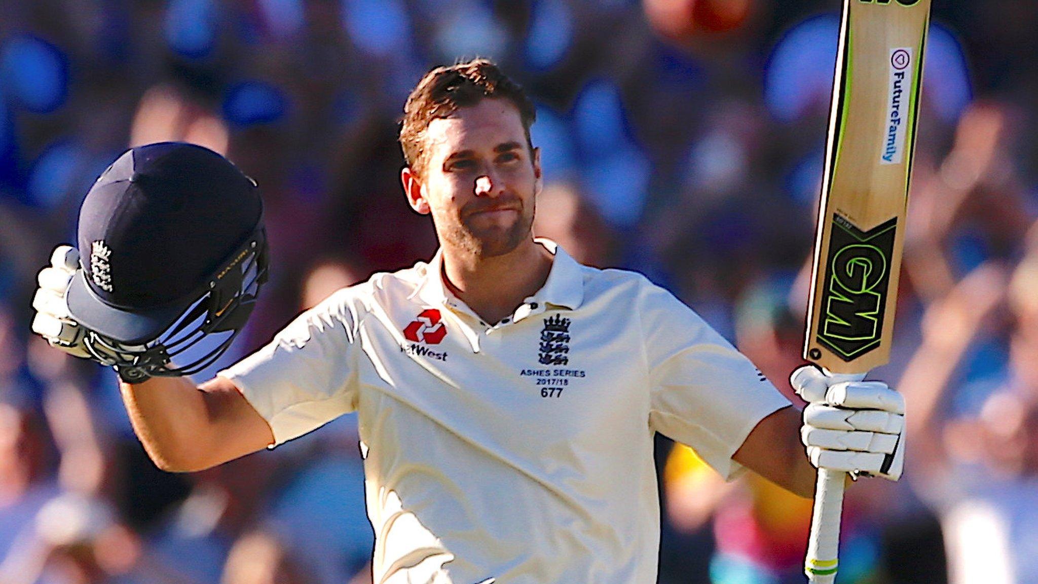 Dawid Malan celebrates his century