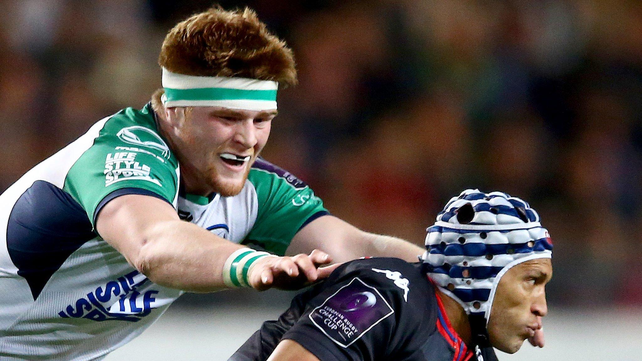 Gio Aplon battles with Connacht's Sean O'Brien at the Stade des Alpes