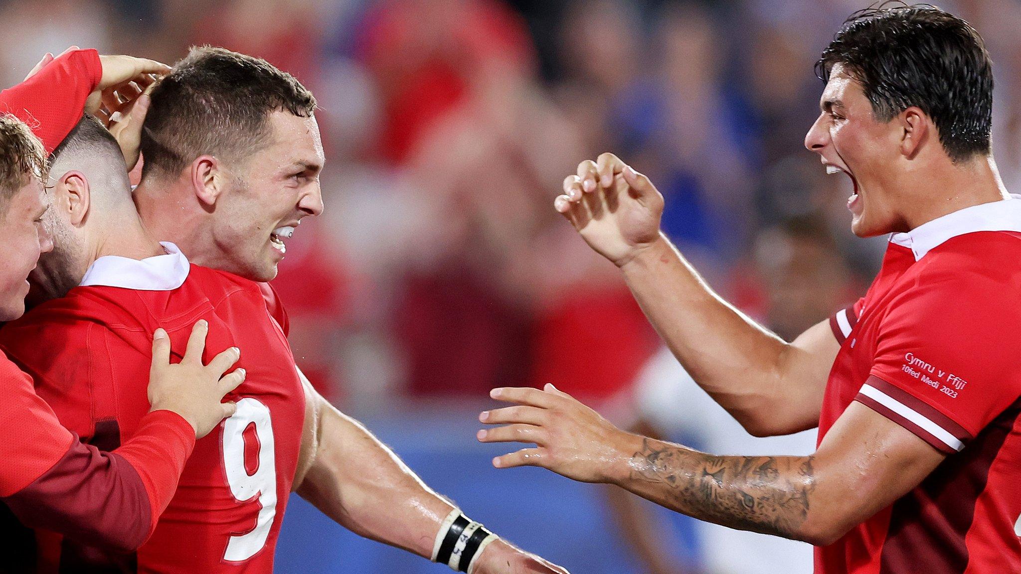 George North celebrates his try with Louis Rees-Zammit