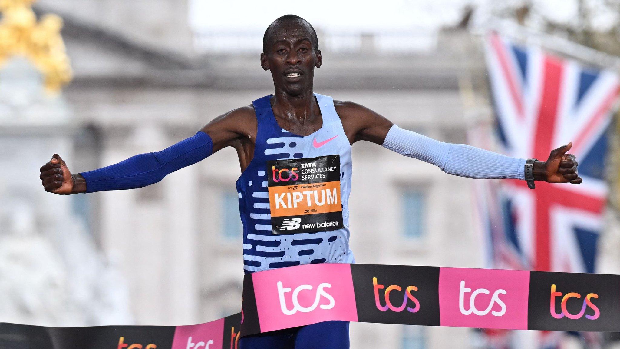 Kelvin Kiptum wins the 2023 London Marathon