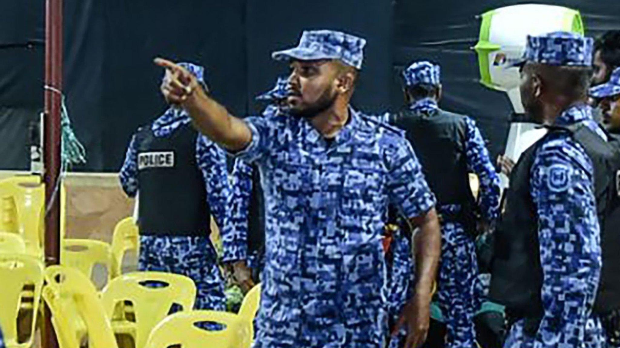 Maldives police enter opposition camp