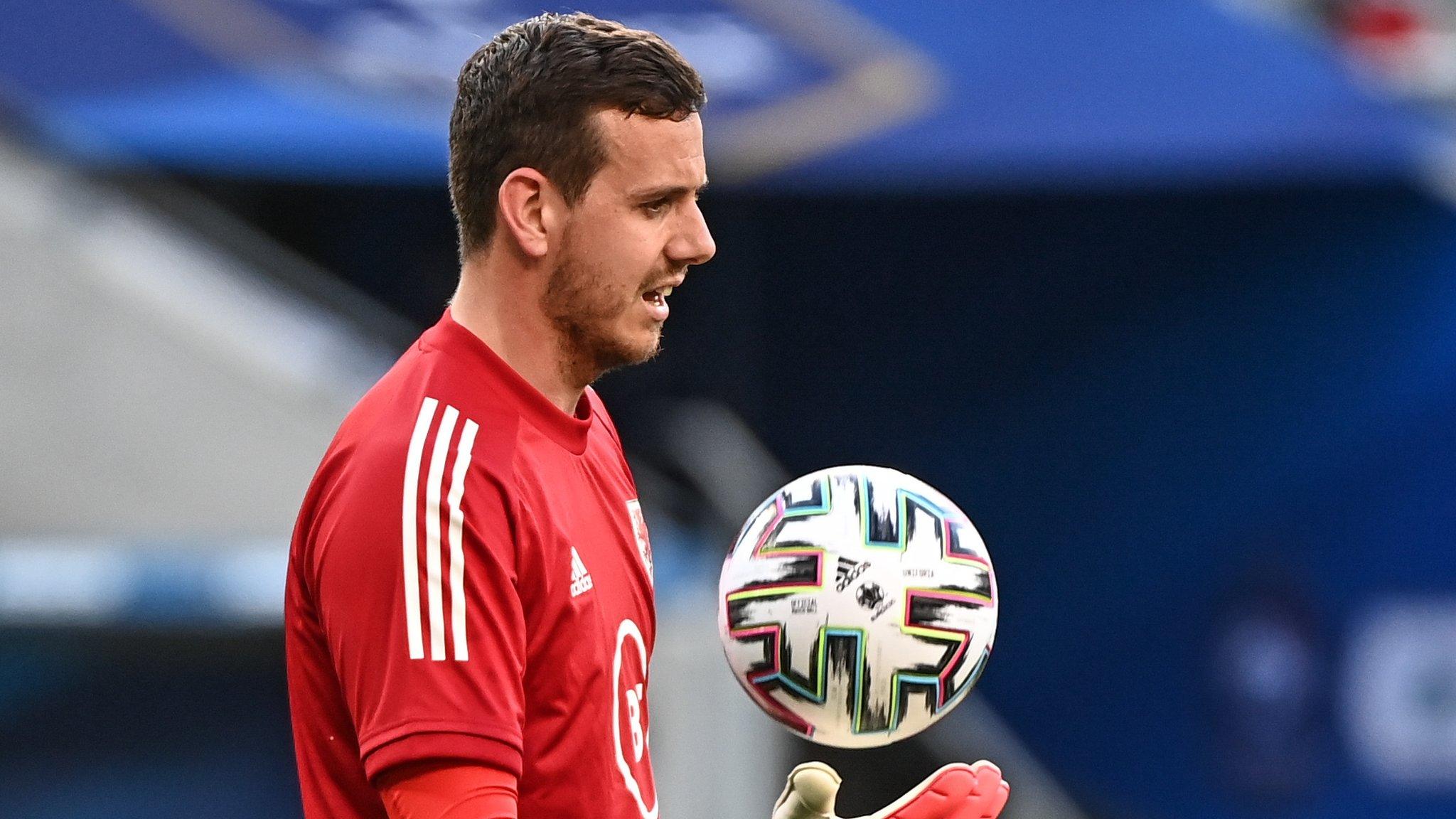 Danny Ward