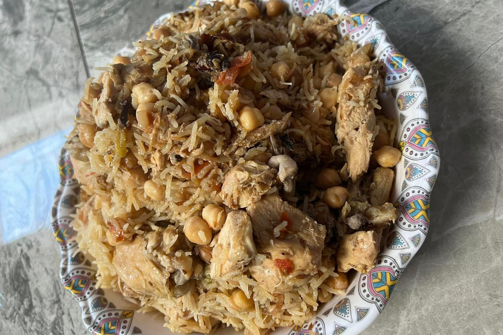 Yakhni Pulao Cyw iâr