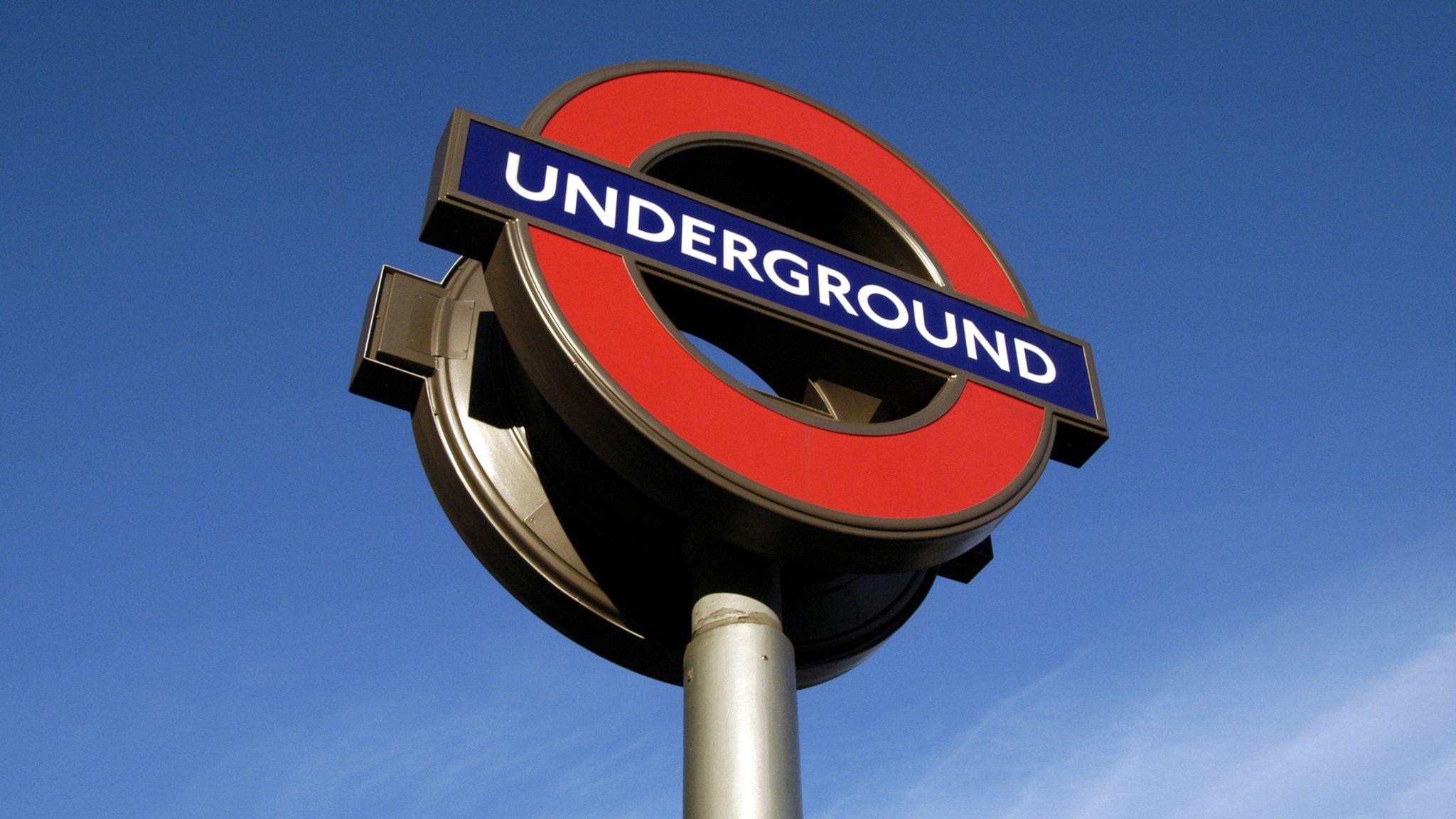 Tube roundel