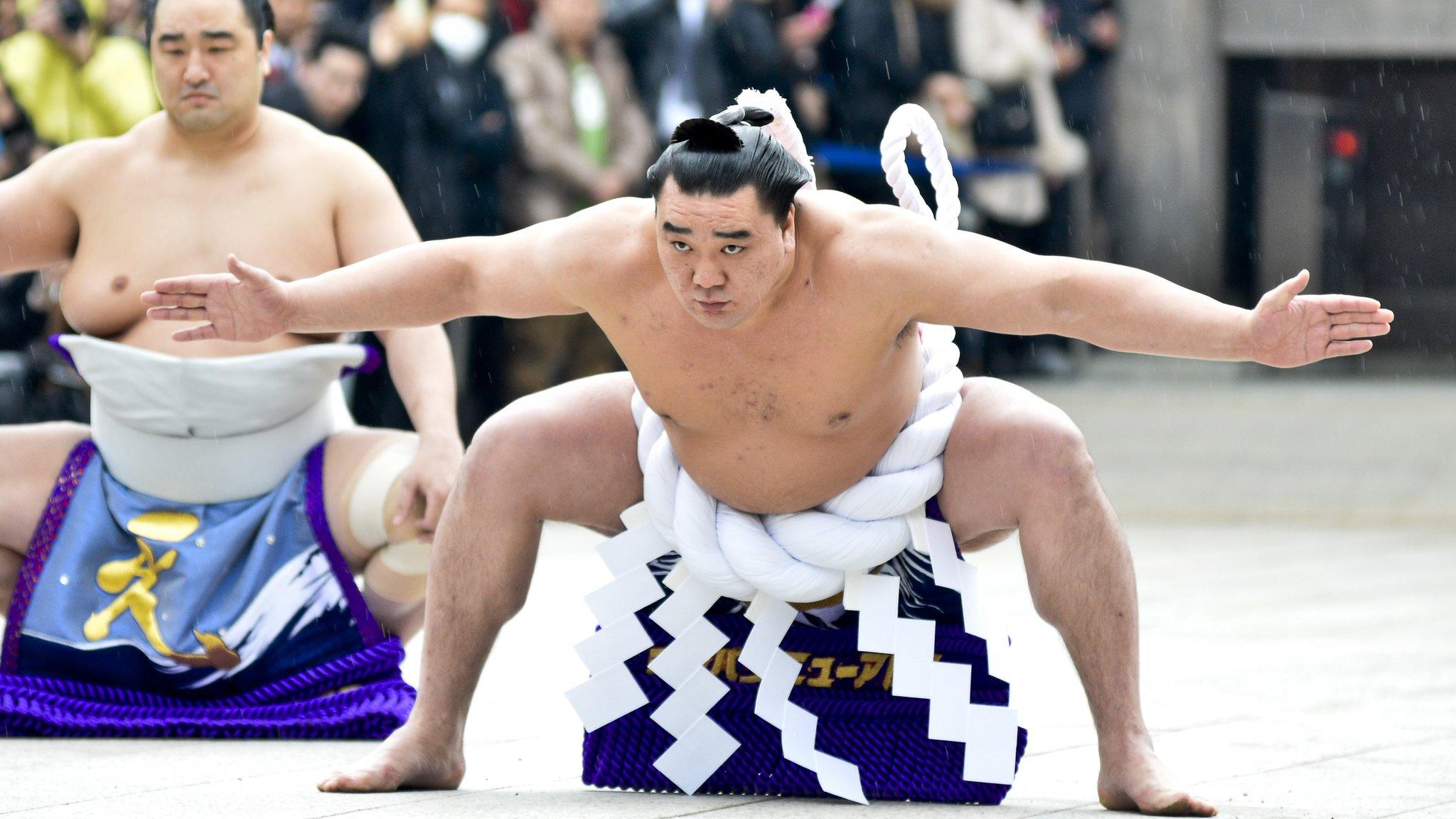 Former Sumo Grand Champion Harumafuji Kohei (R) pictured in 2014