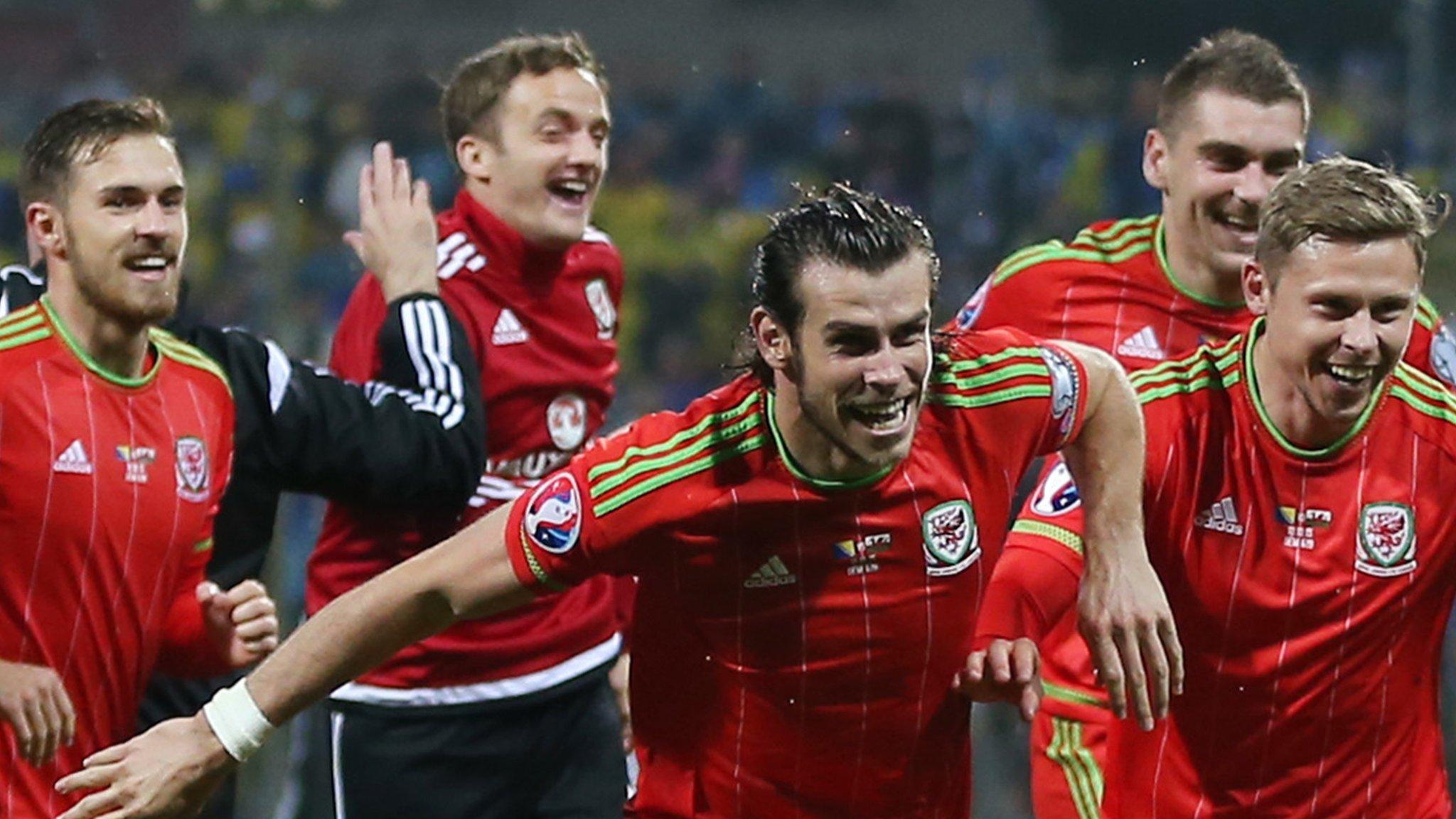 Wales qualify for Euro 2016