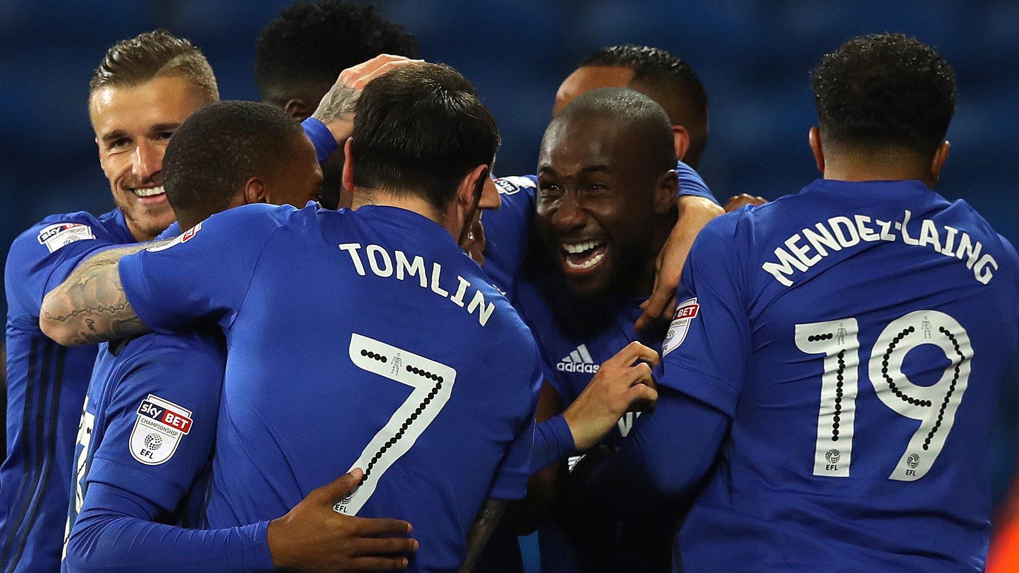 Cardiff celebrate Sol Bamba's goal