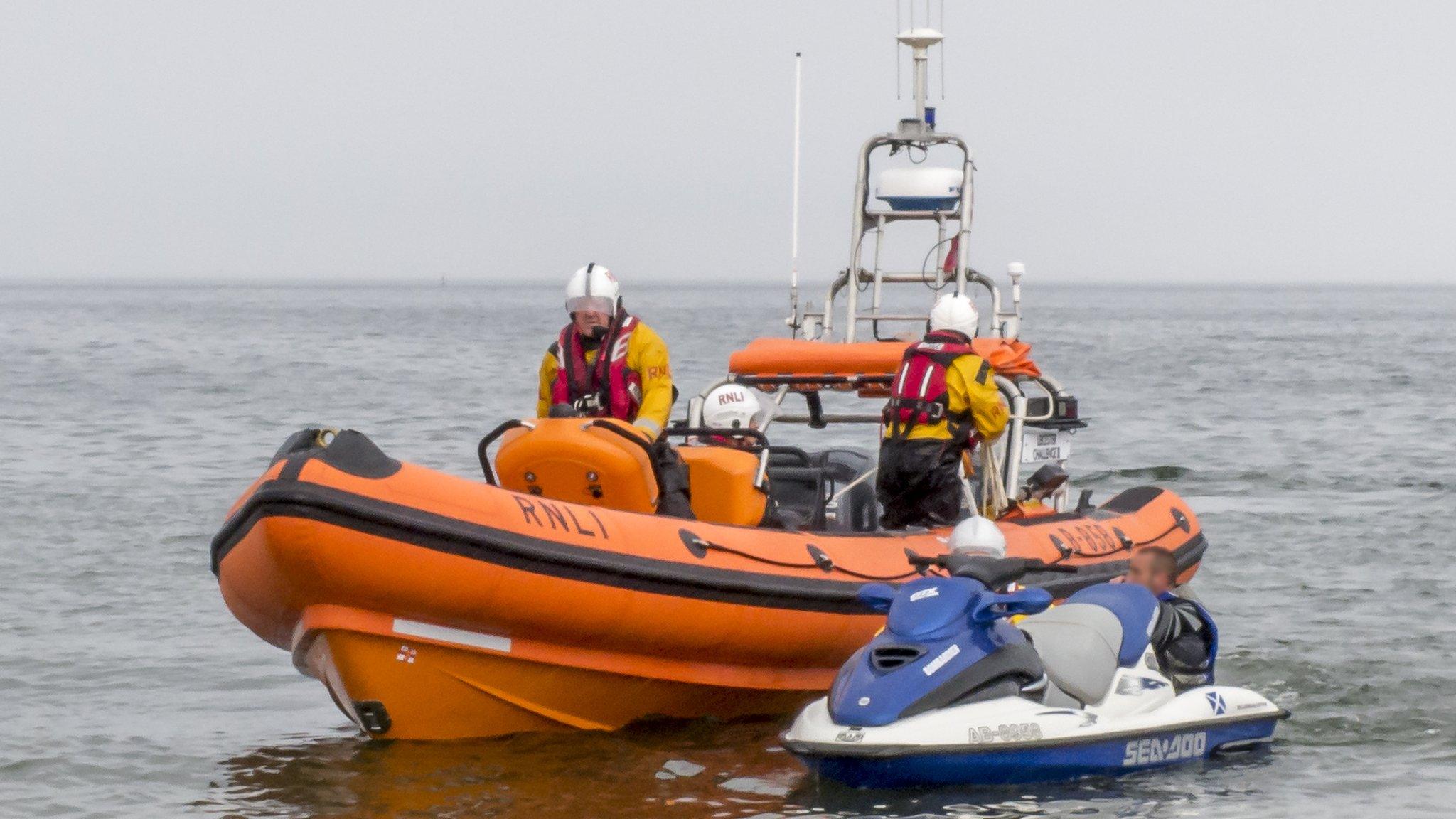 Lifeboat rescue