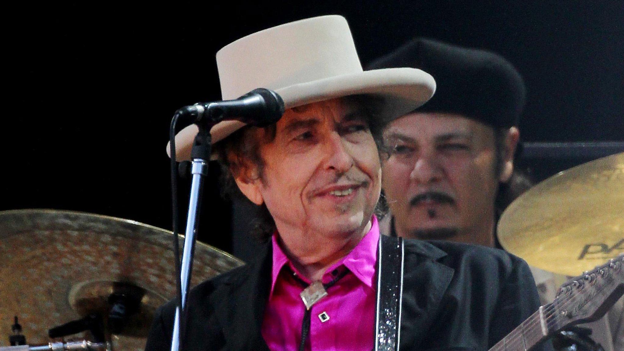 Bob Dylan performing in 2010