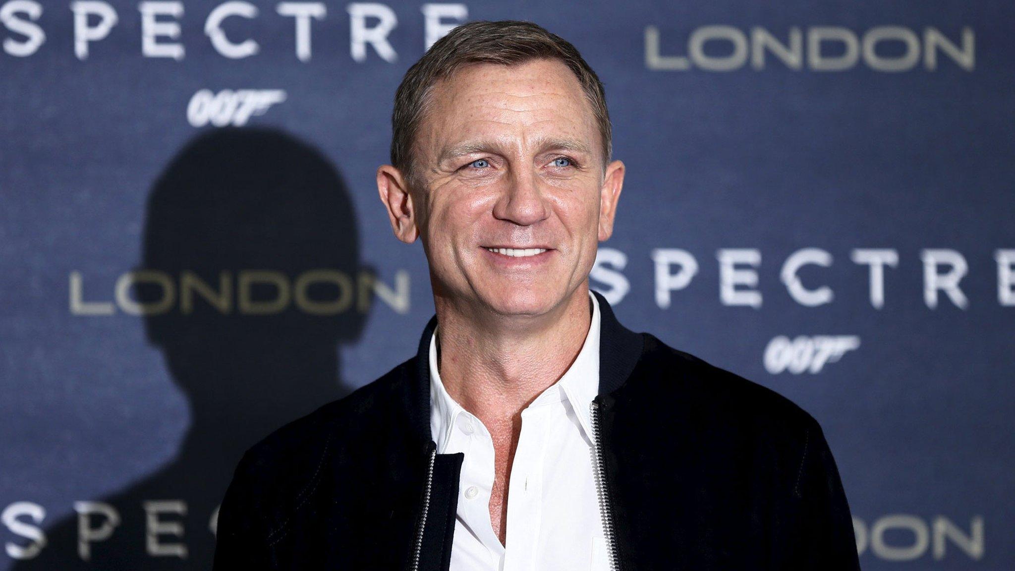 Daniel Craig