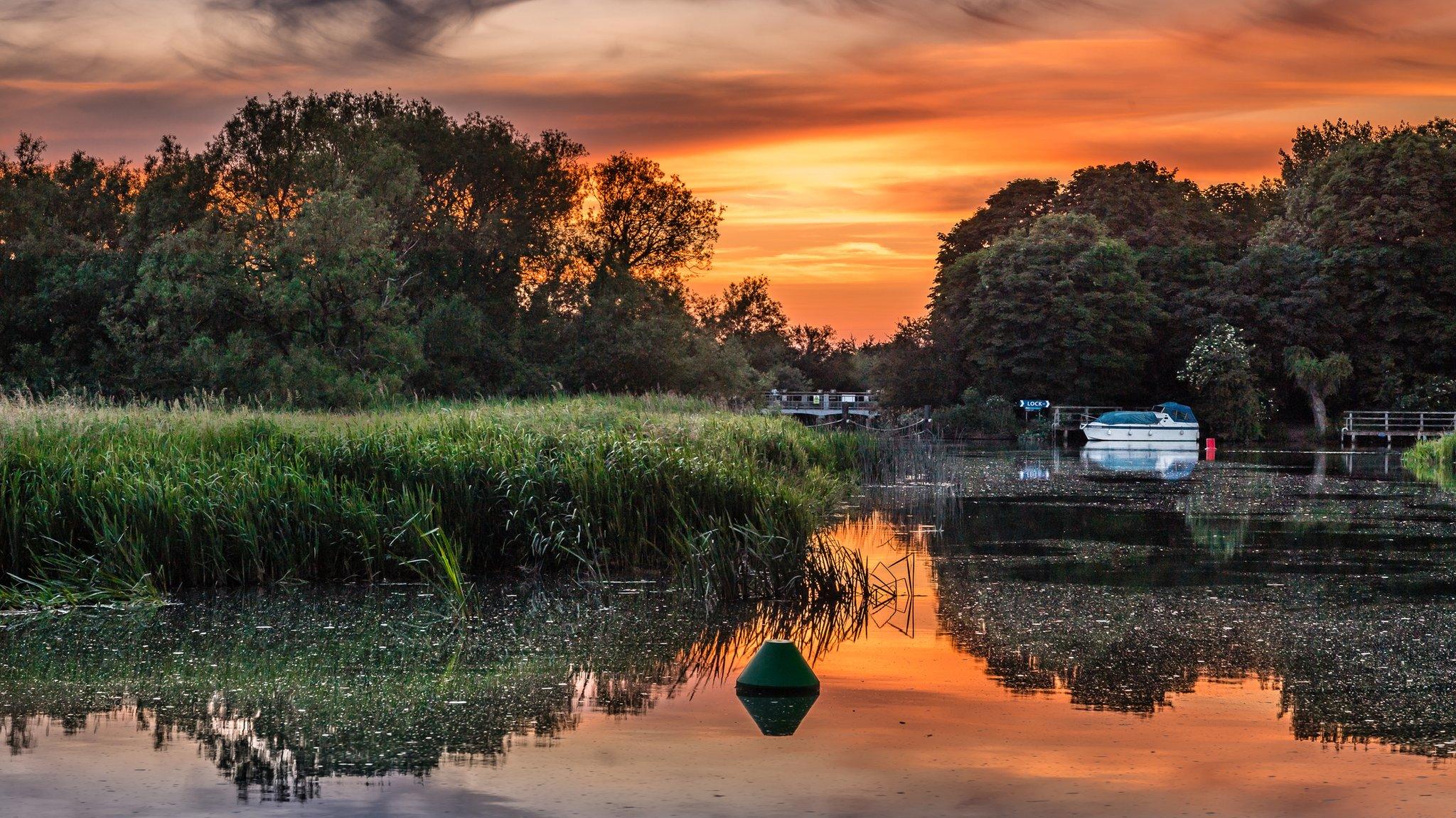 Sunset on the Thames at Farmoor