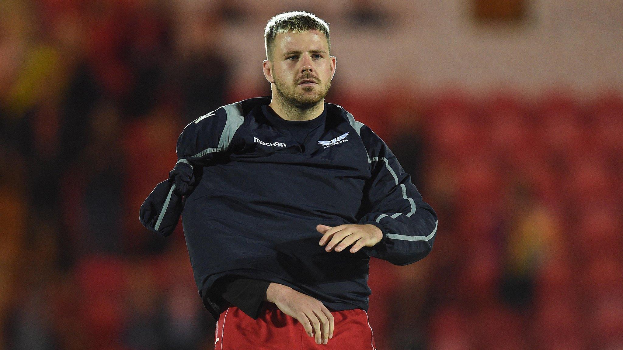 Scarlets prop Rob Evans