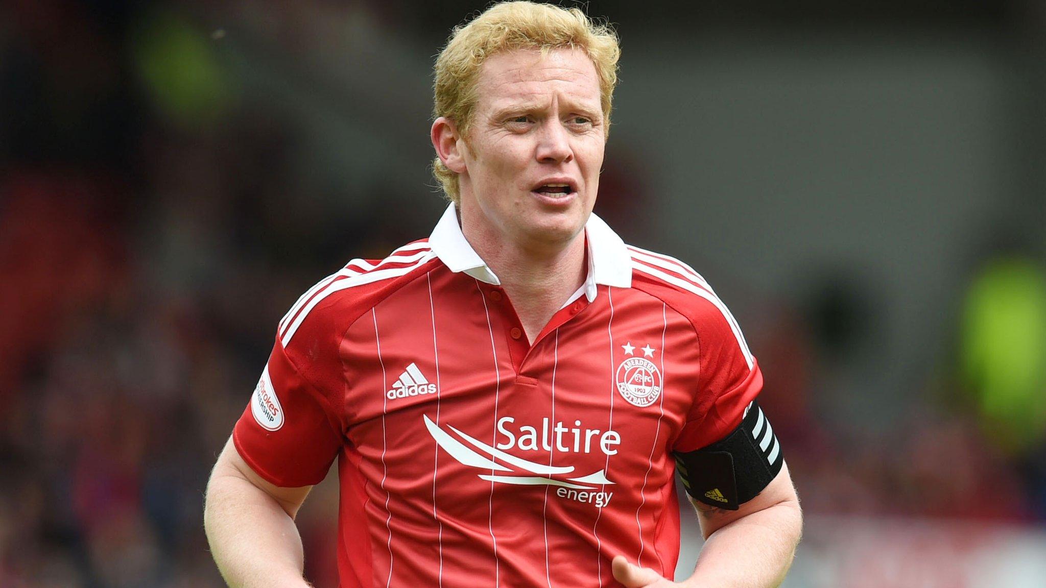 Barry Robson in action in his final game for Aberdeen against Ross County